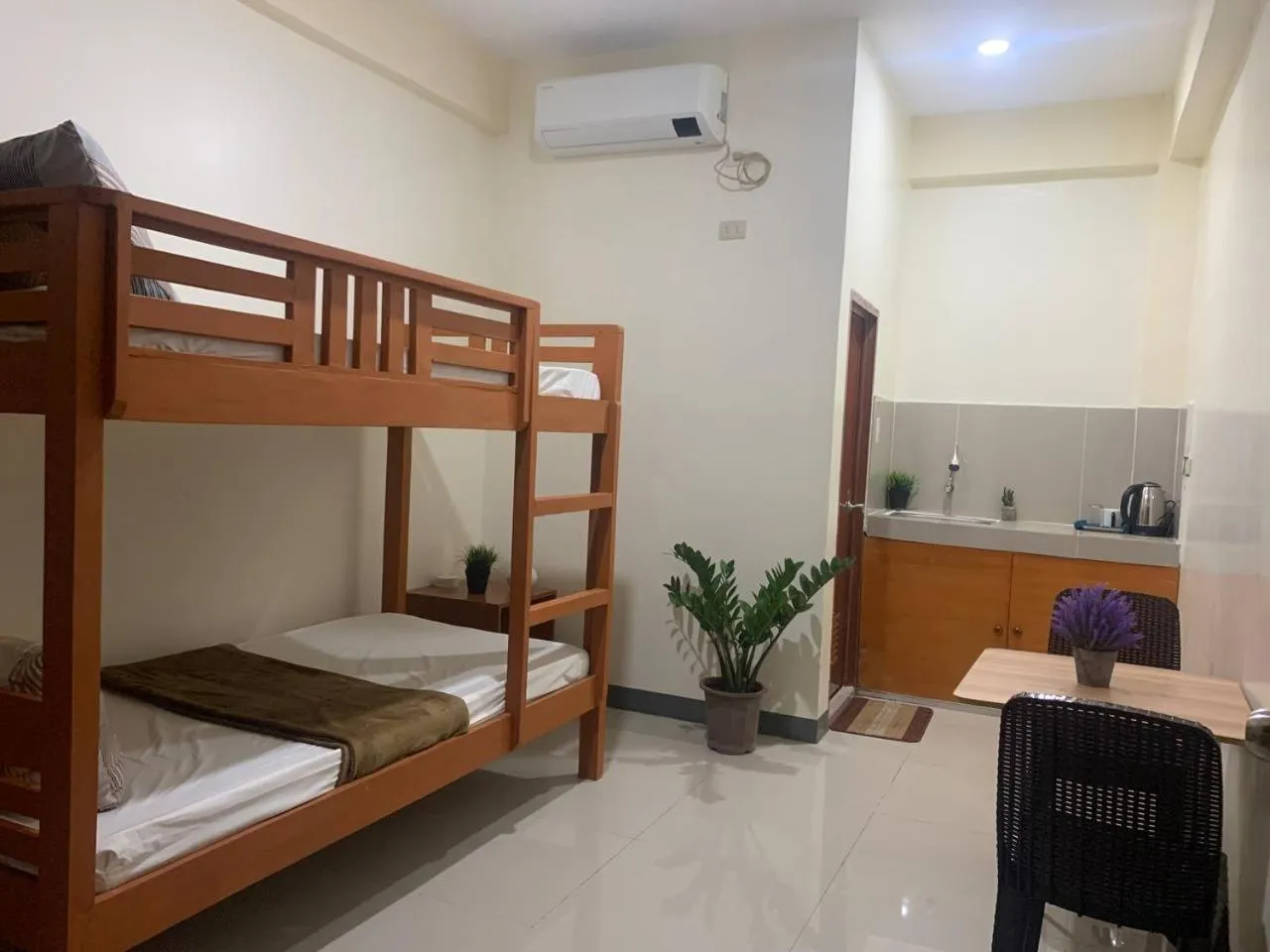 Bed in Llaguno City Inn