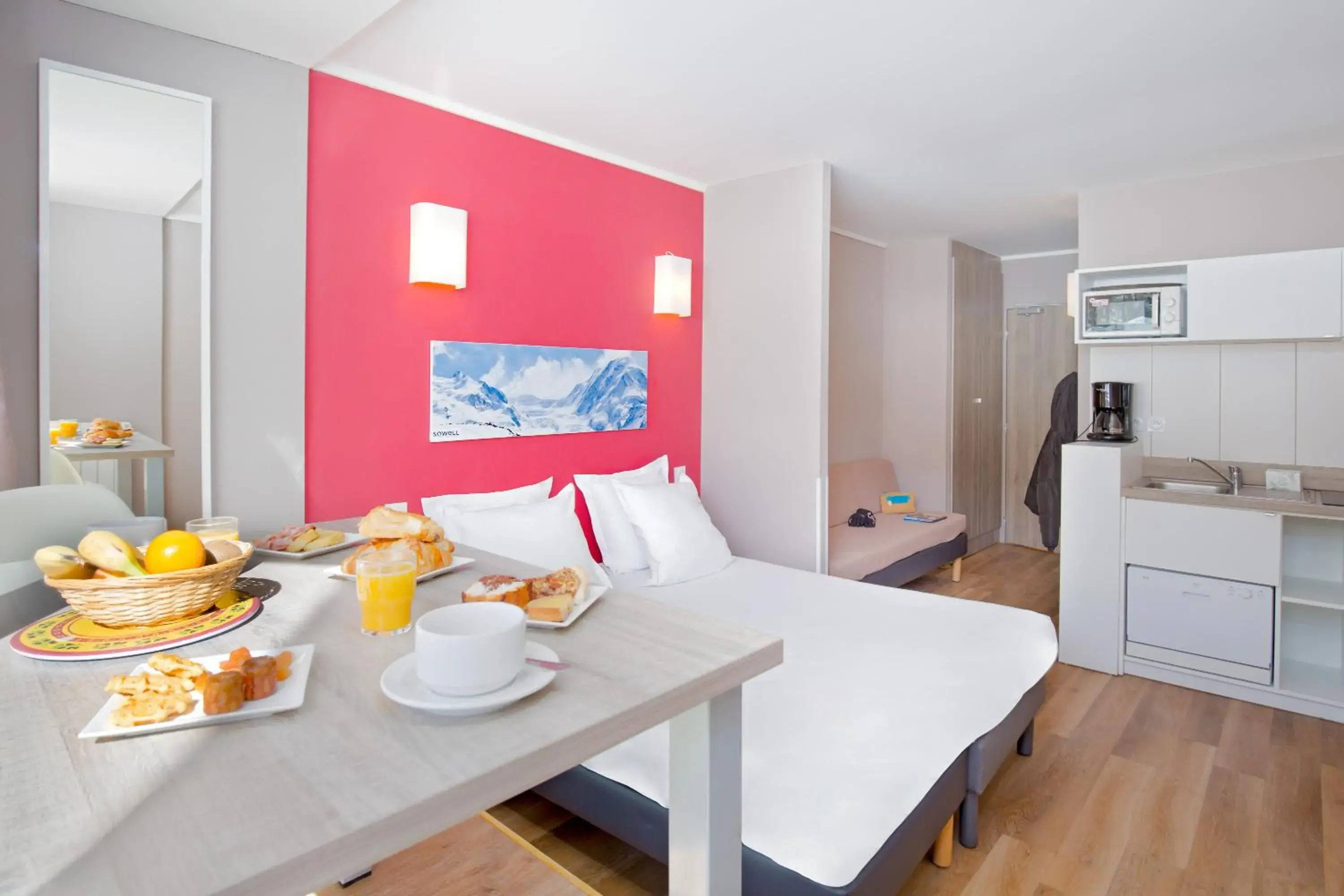 Bedroom in SOWELL RESIDENCES New Chastillon Bedroom in SOWELL RESIDENCES New Chastillon