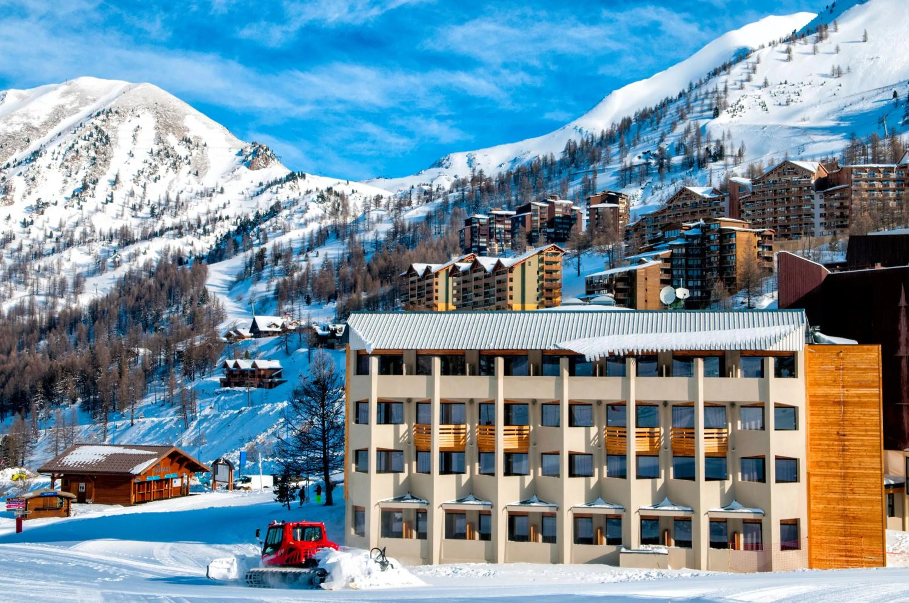 Property building in SOWELL RESIDENCES New Chastillon