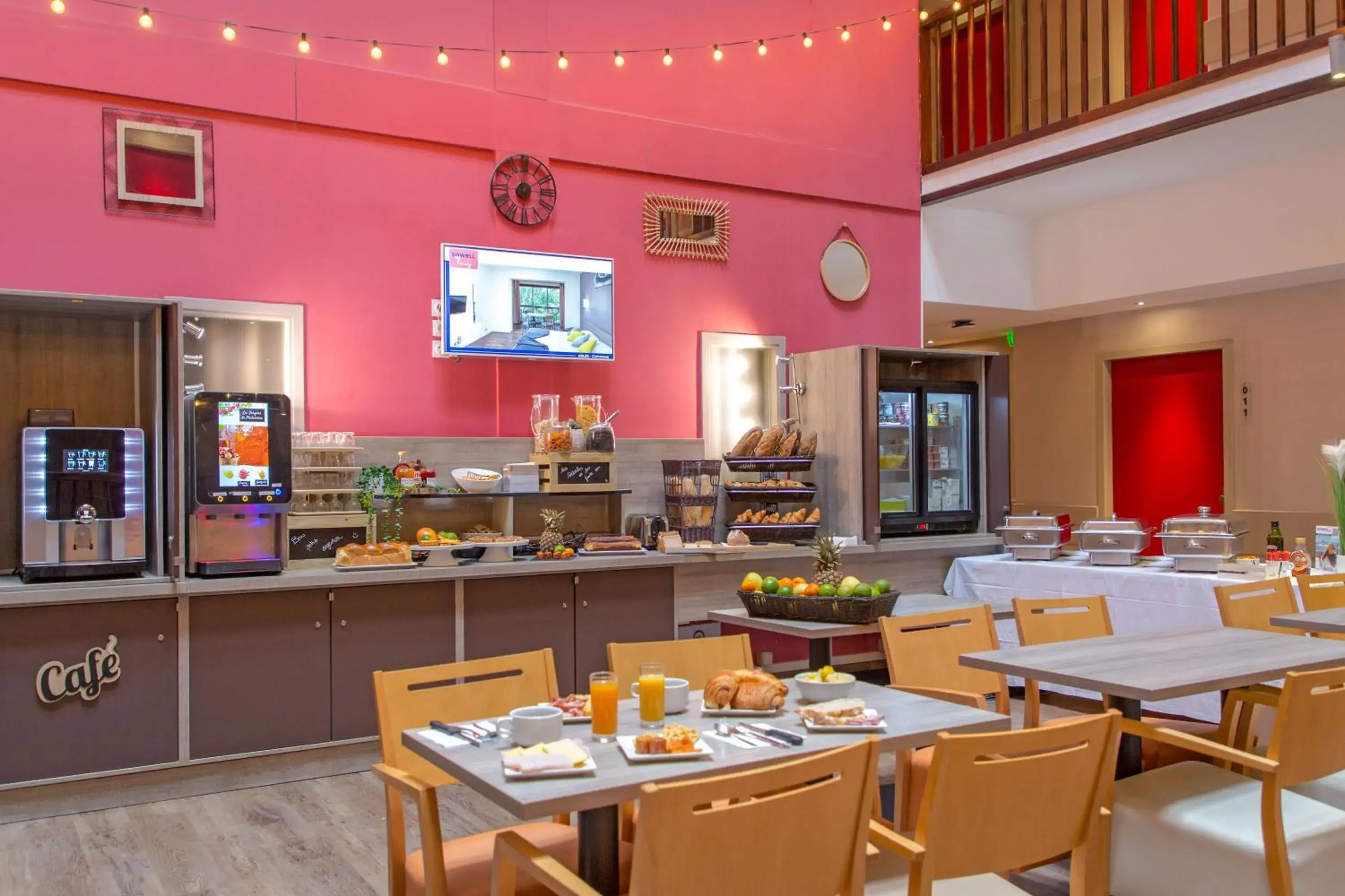 Buffet breakfast in SOWELL RESIDENCES New Chastillon Buffet breakfast in SOWELL RESIDENCES New Chastillon