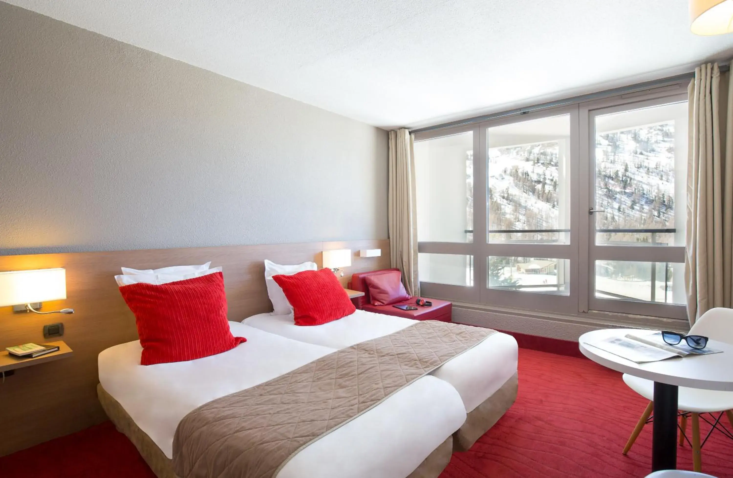 Deluxe Twin Room with Balcony (2 Adults + 1 Child) in SOWELL HOTELS Le Pas du Loup Deluxe Twin Room with Balcony (2 Adults + 1 Child) in SOWELL HOTELS Le Pas du Loup
