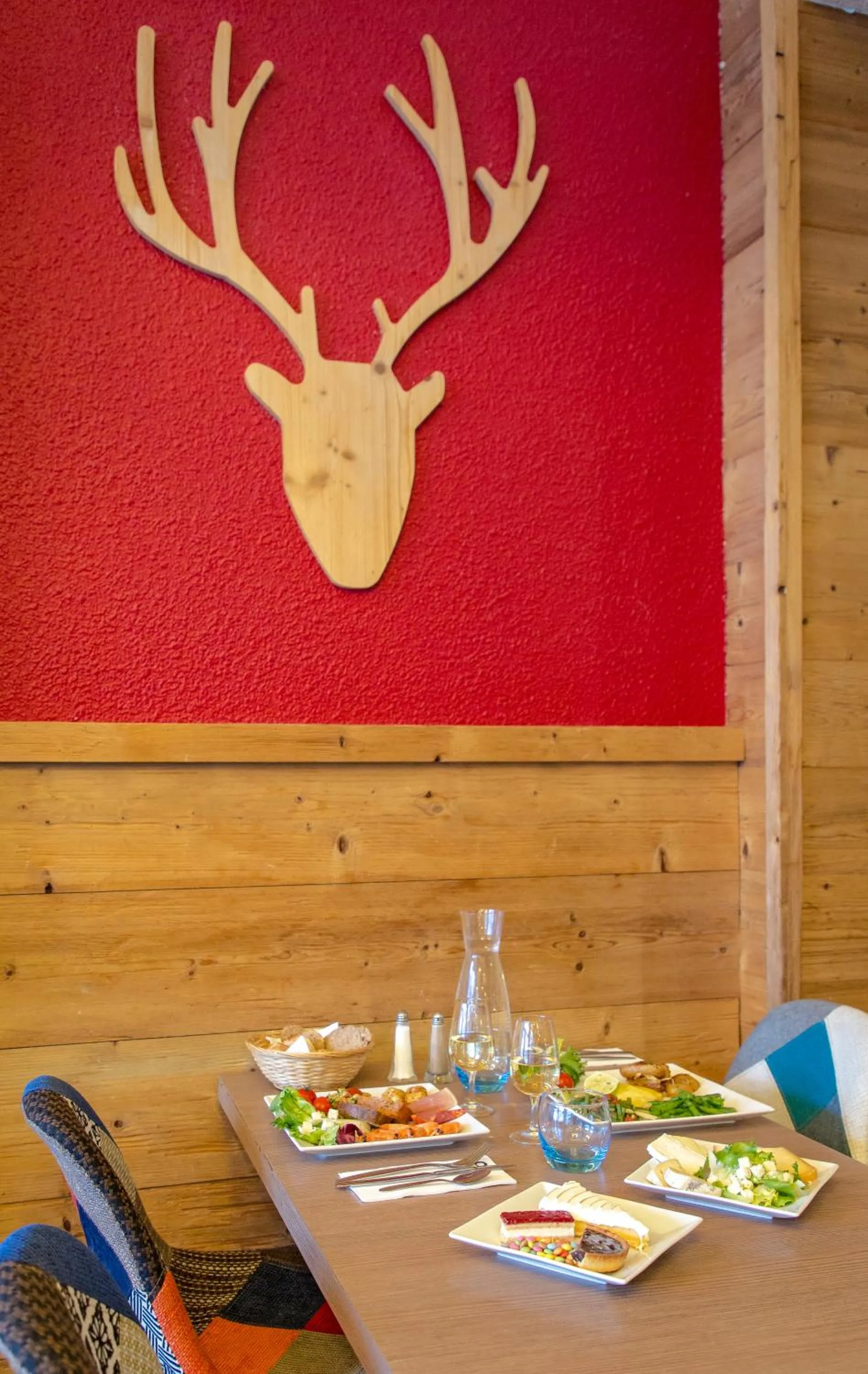 Restaurant/places to eat in SOWELL HOTELS Le Pas du Loup