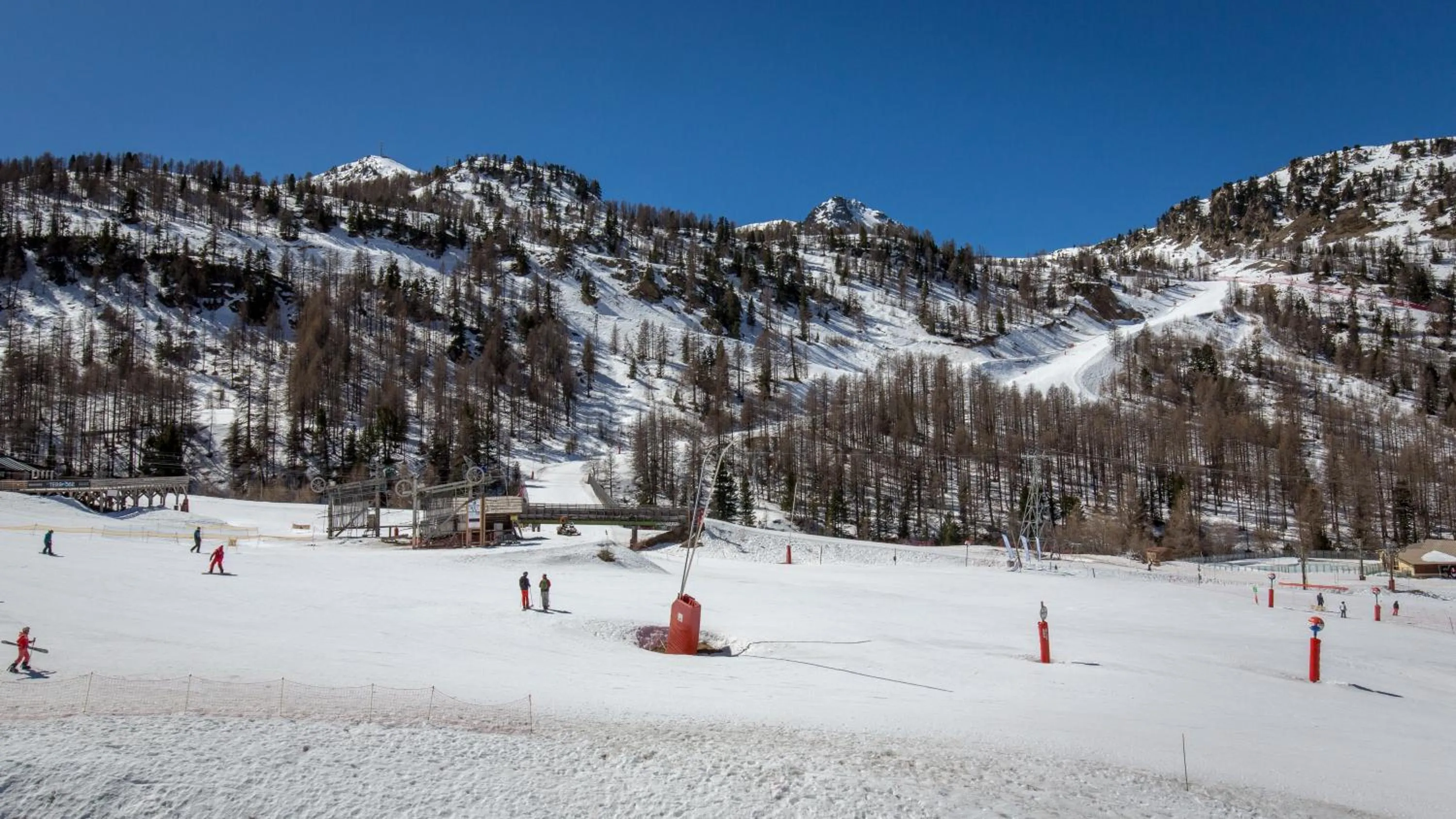 Skiing in SOWELL HOTELS Le Pas du Loup