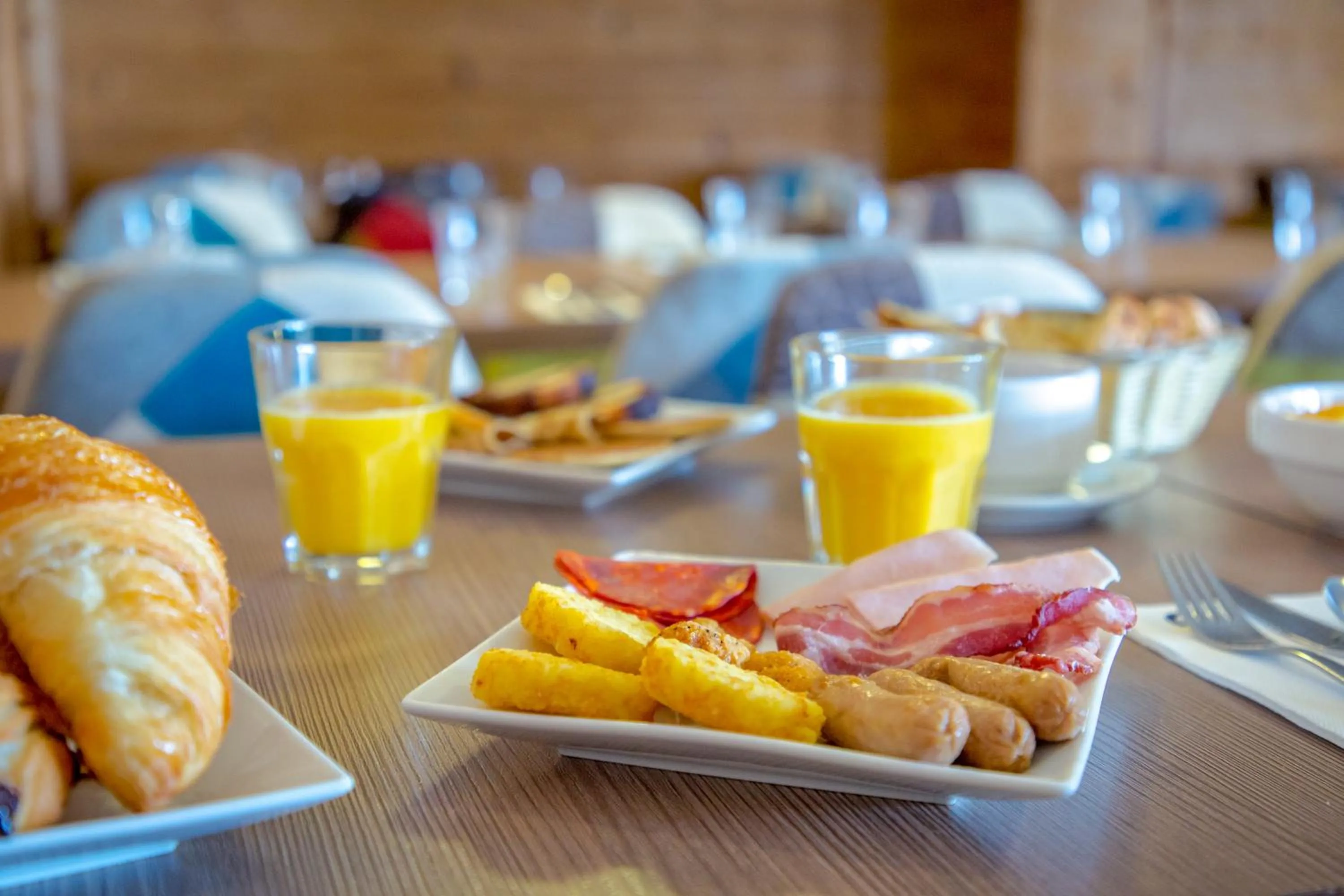 Restaurant/places to eat in SOWELL HOTELS Le Pas du Loup