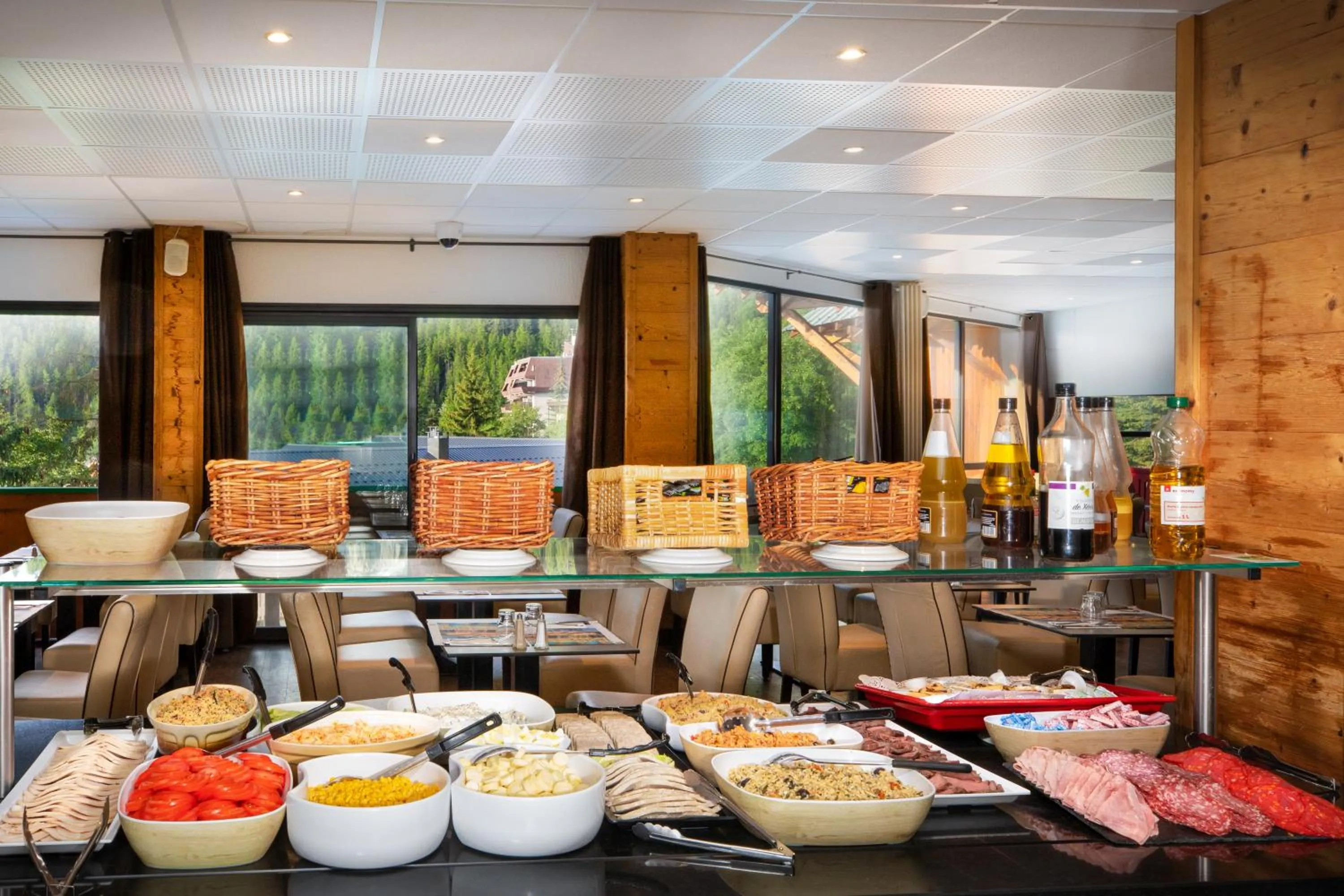 Food and drinks in SOWELL Family Les Bergers