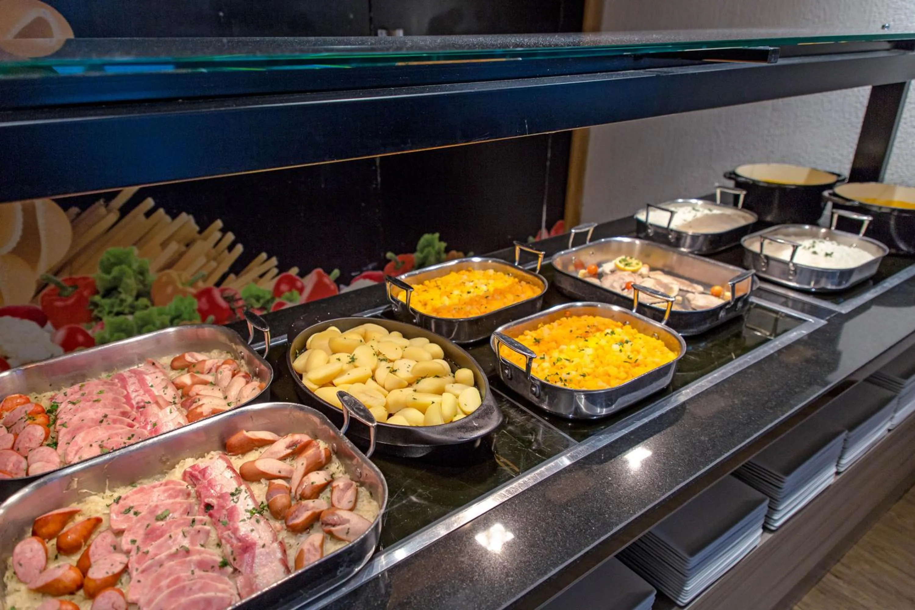 Restaurant/places to eat in SOWELL Family Les Bergers