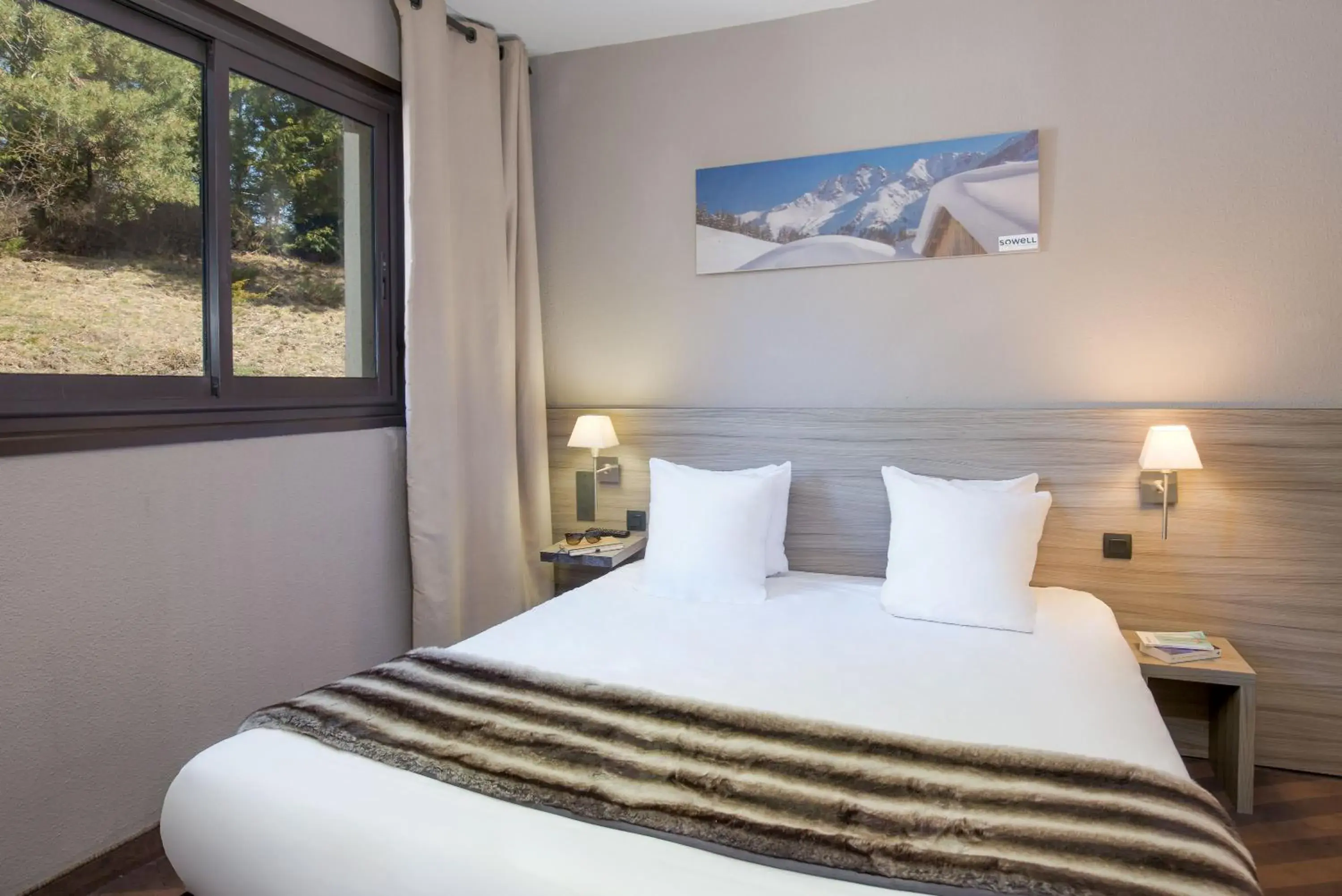 Bedroom, Bed in SOWELL Family Les Bergers Bedroom, Bed in SOWELL Family Les Bergers