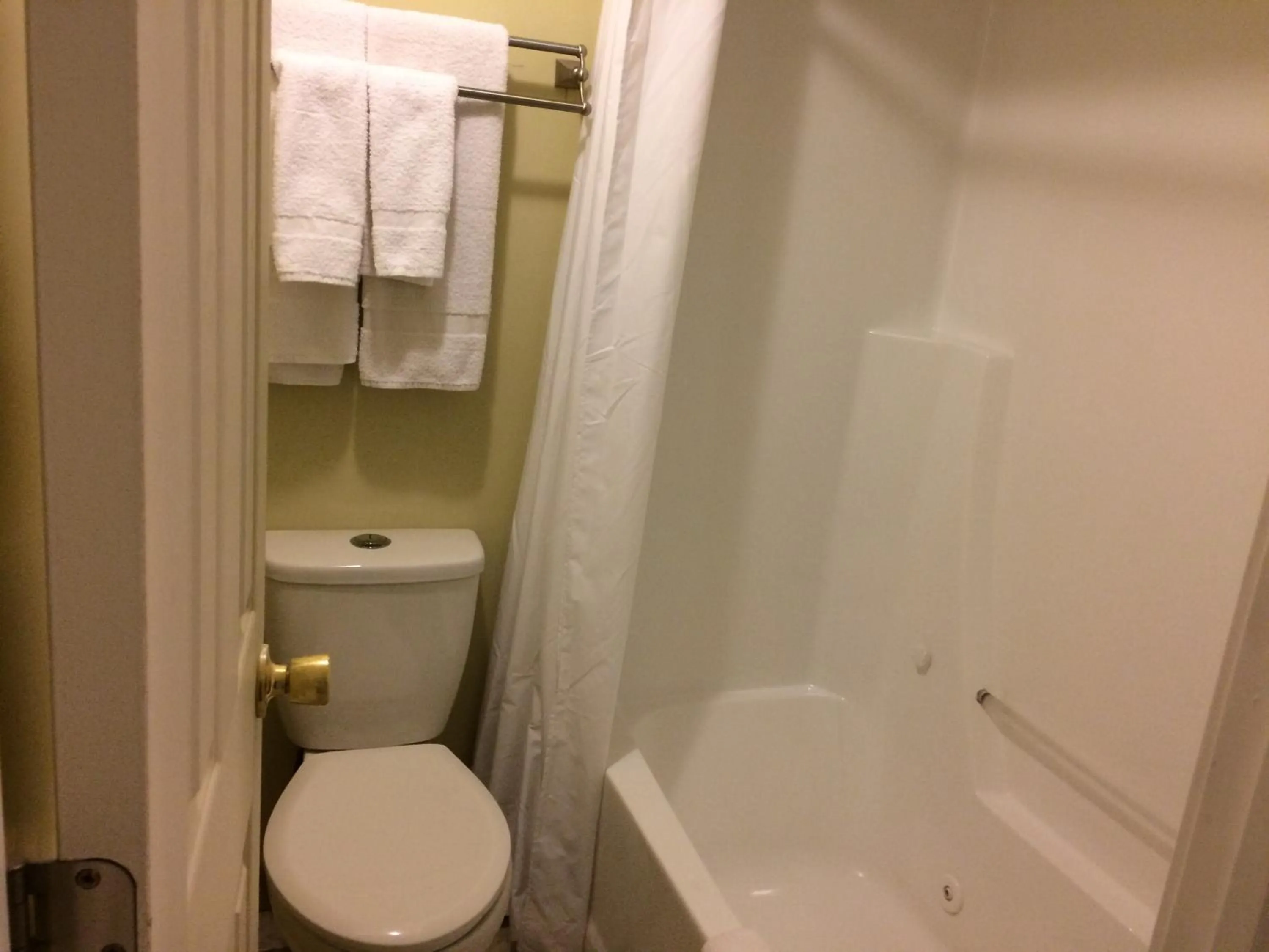 Bathroom in Nice Inn Edmonton