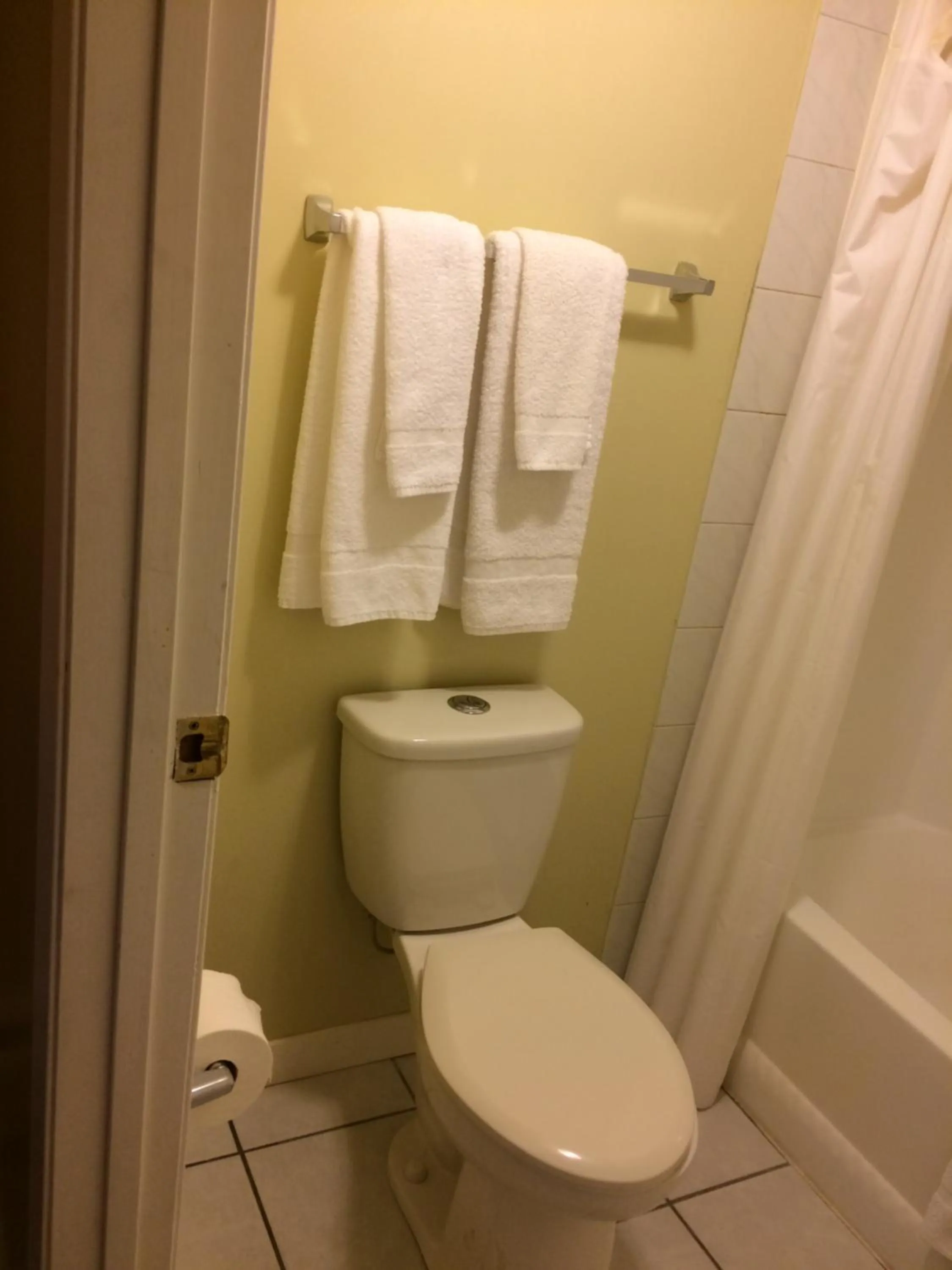 Bathroom in Nice Inn Edmonton