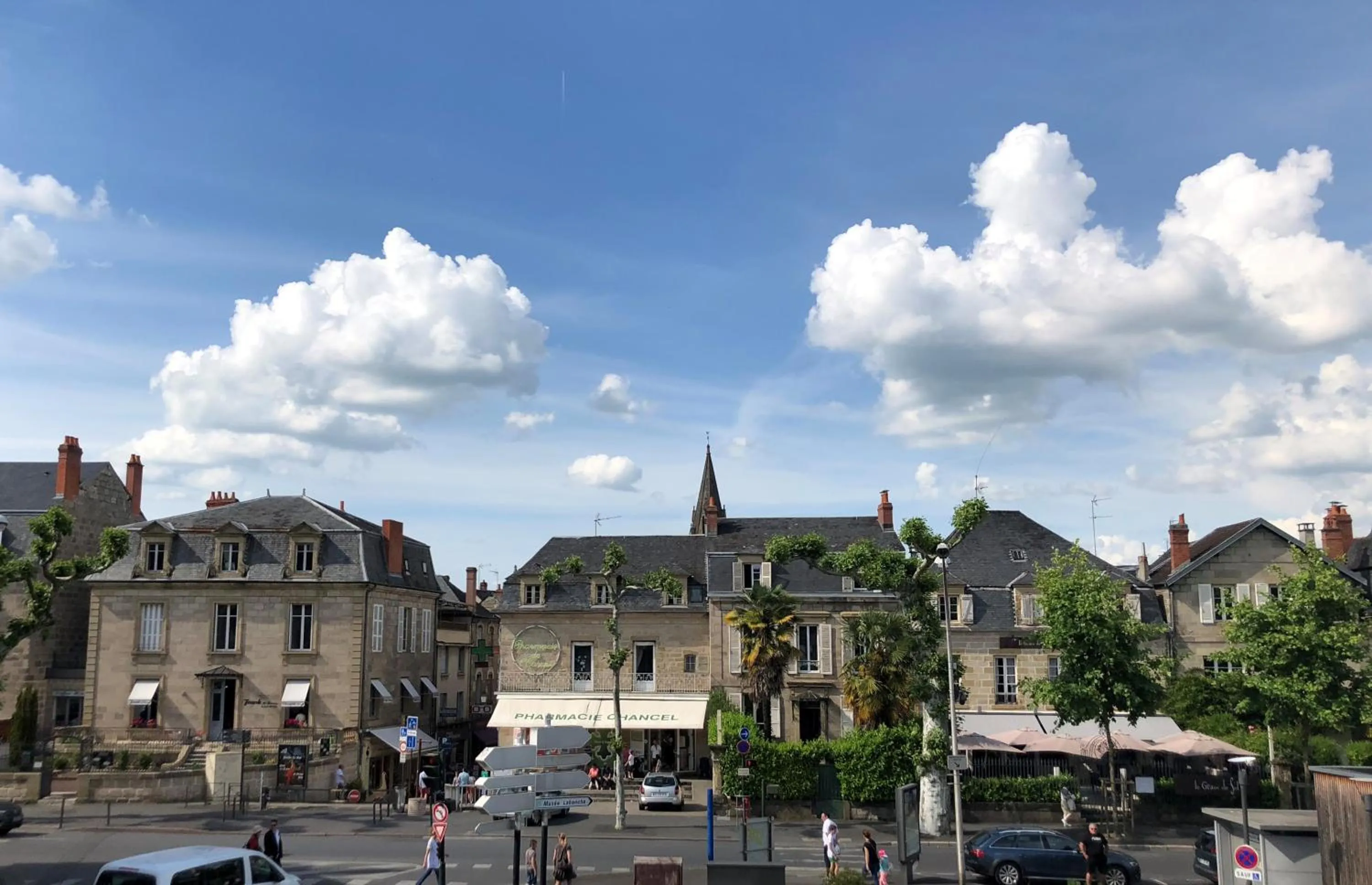 City view in Hôtel La Réserve de Brive