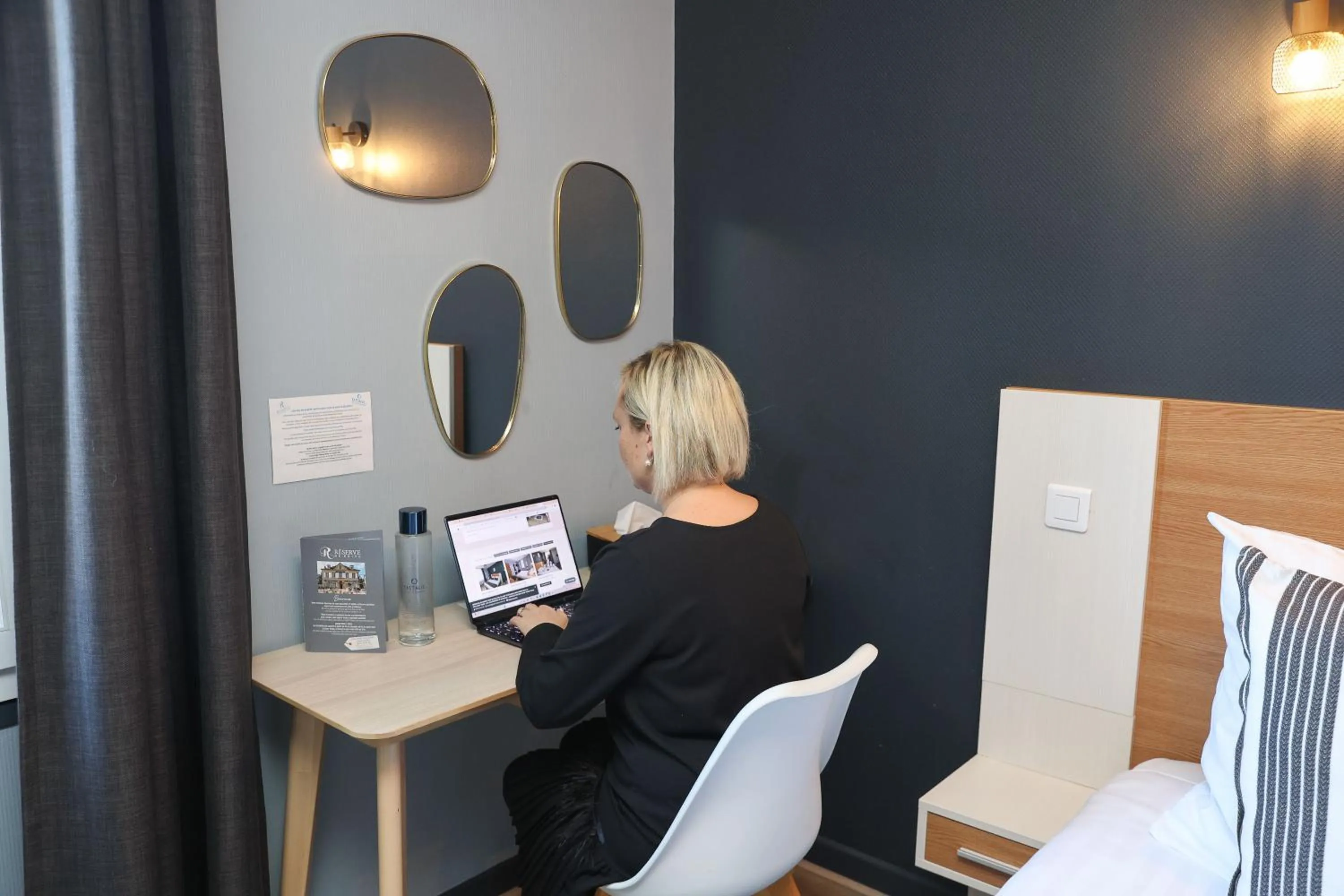 People in Hôtel La Réserve de Brive