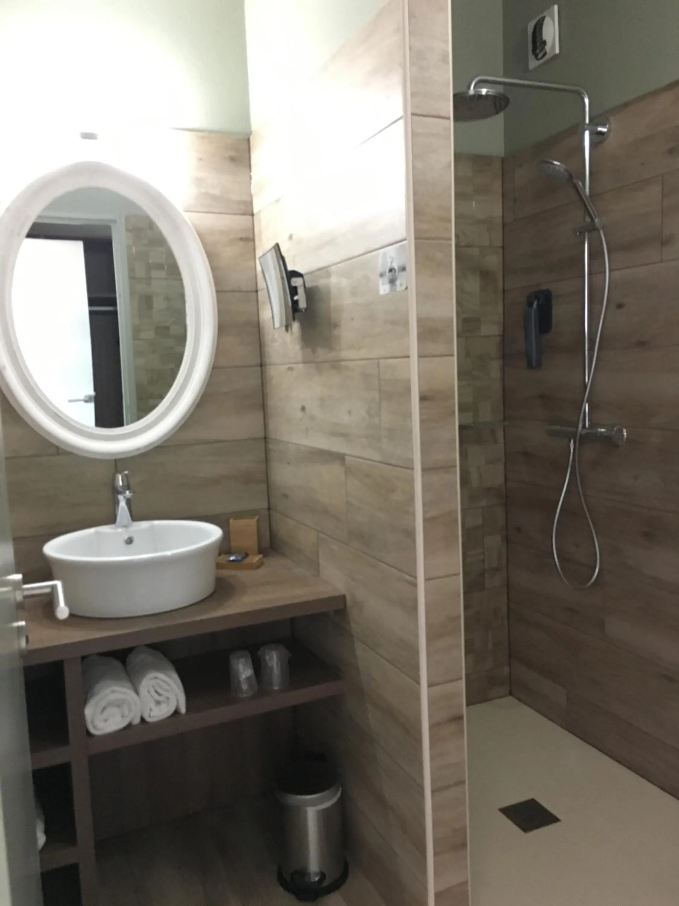 Shower in Baya Hotel