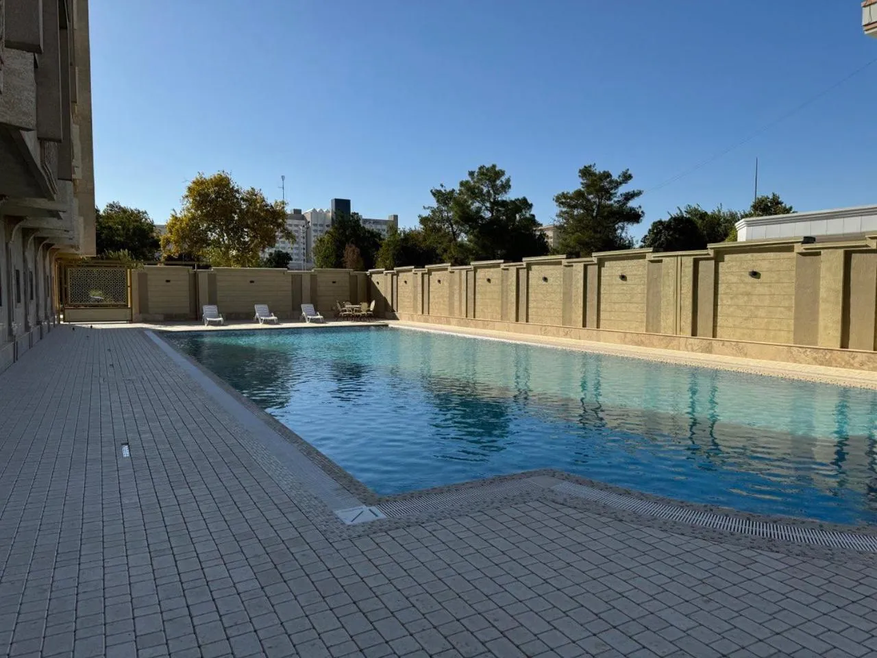 Swimming pool in Orient Star Varahsha
