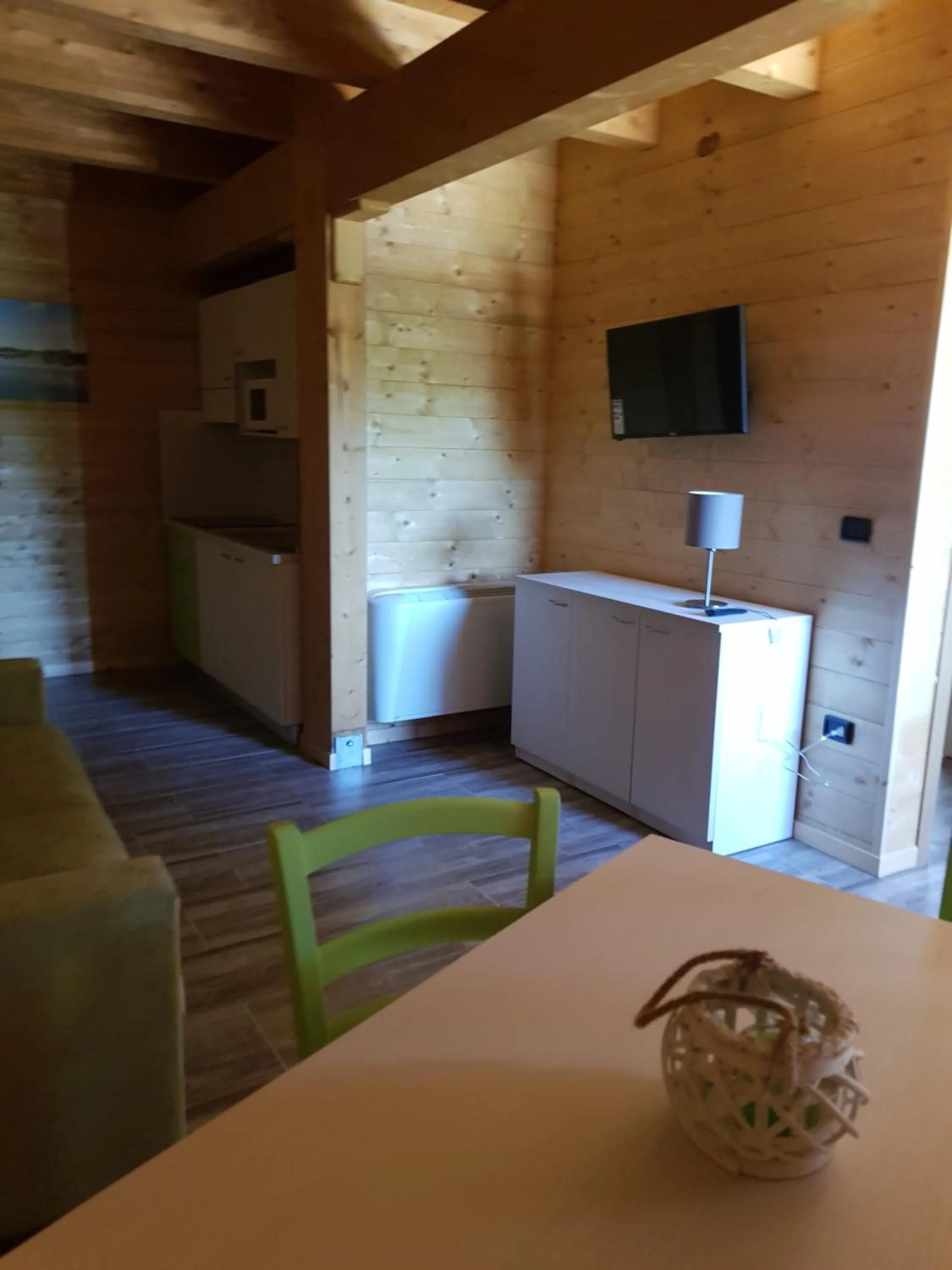 Kitchen or kitchenette in Lorica Suite Lago