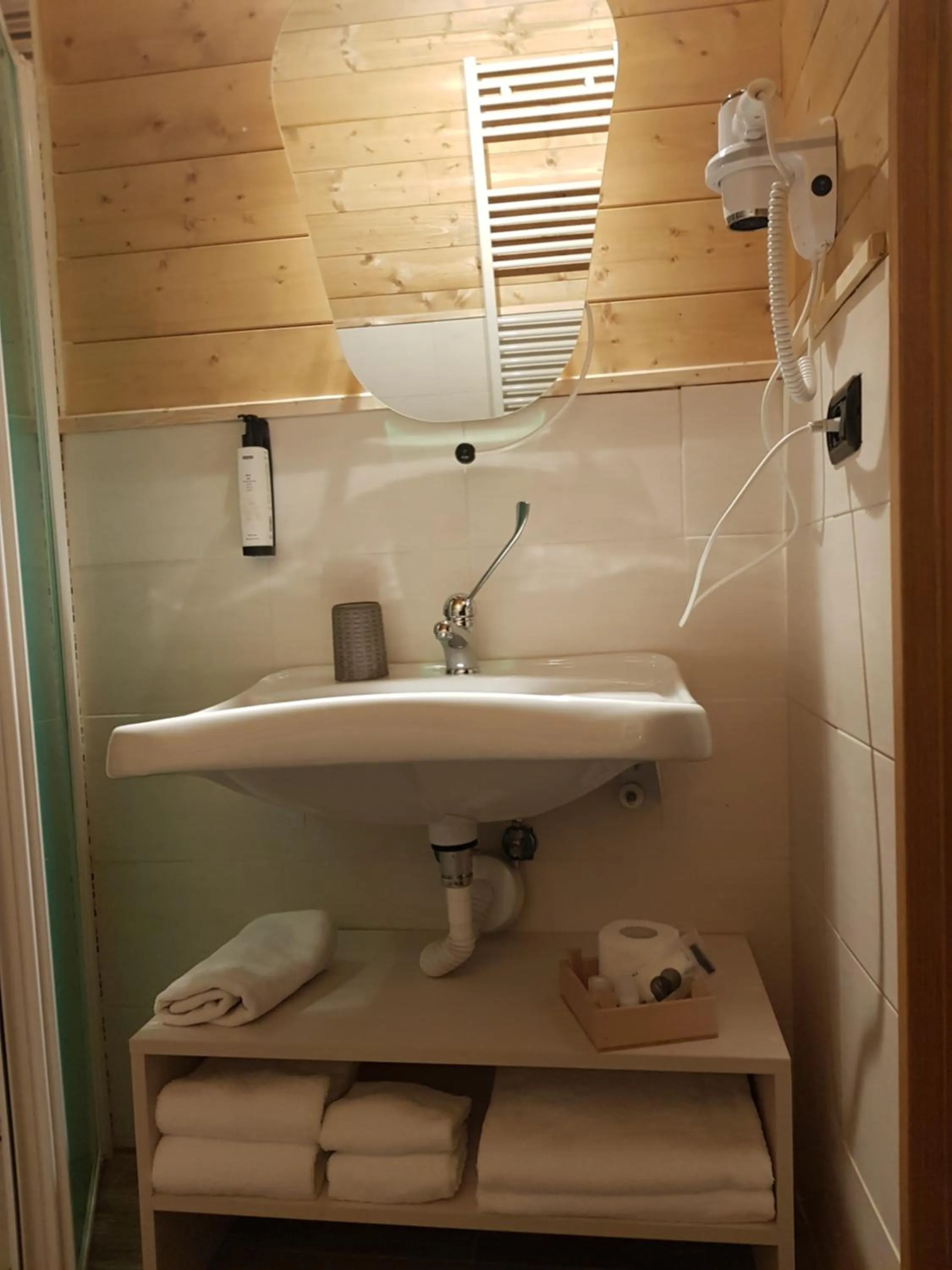 Bathroom in Lorica Suite Lago