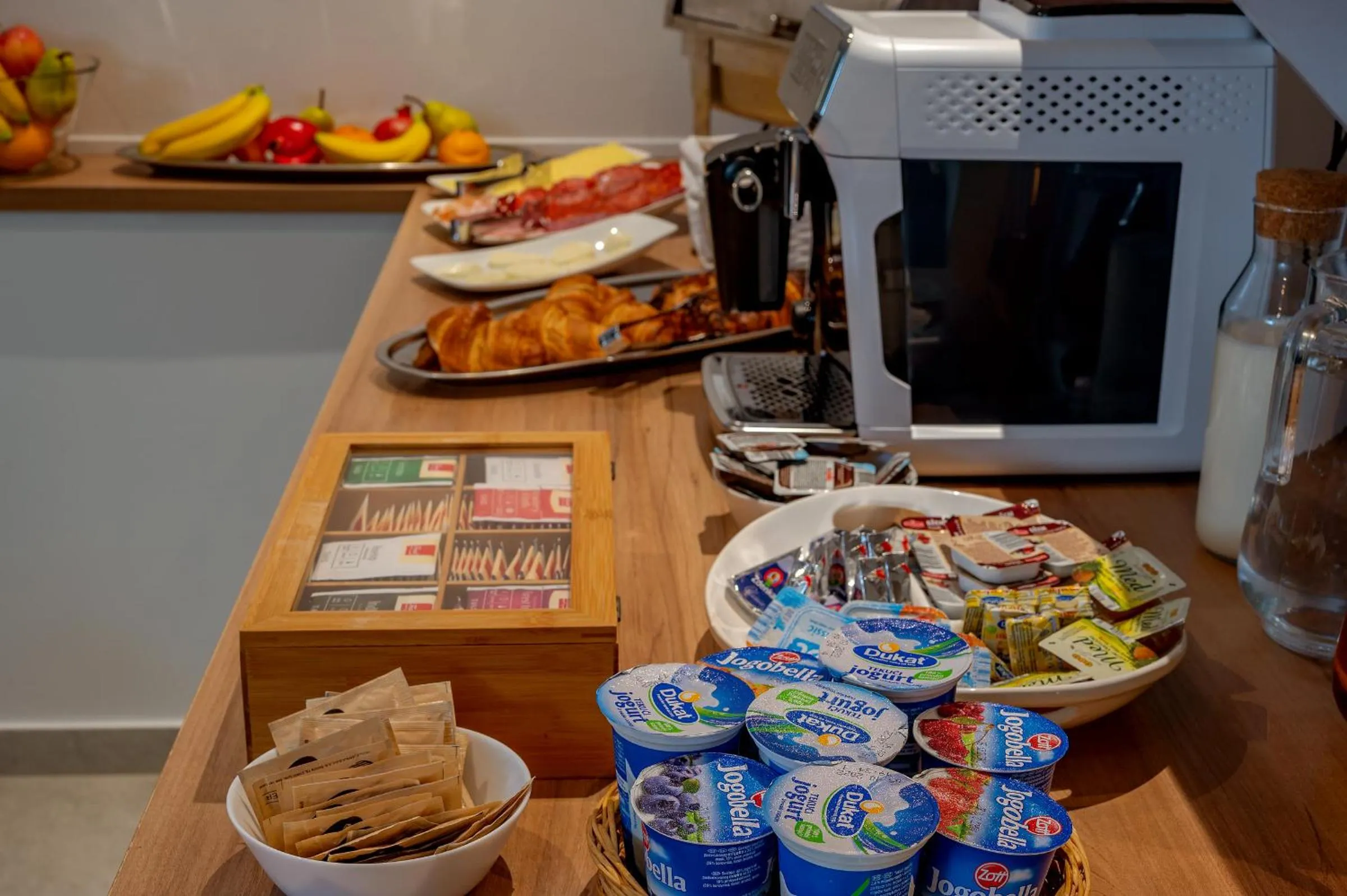 Breakfast in Seven Seas Residence