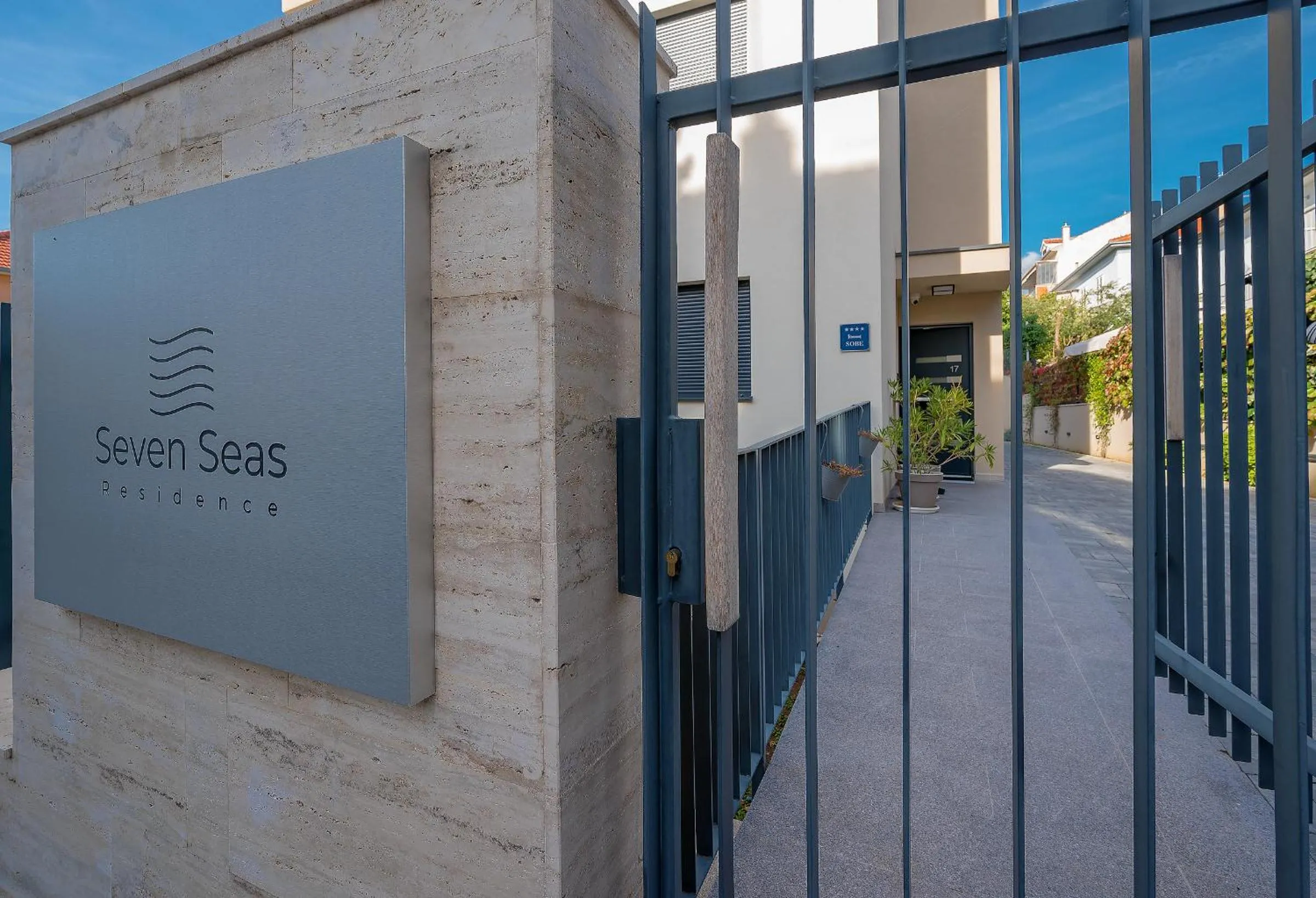 Property building in Seven Seas Residence