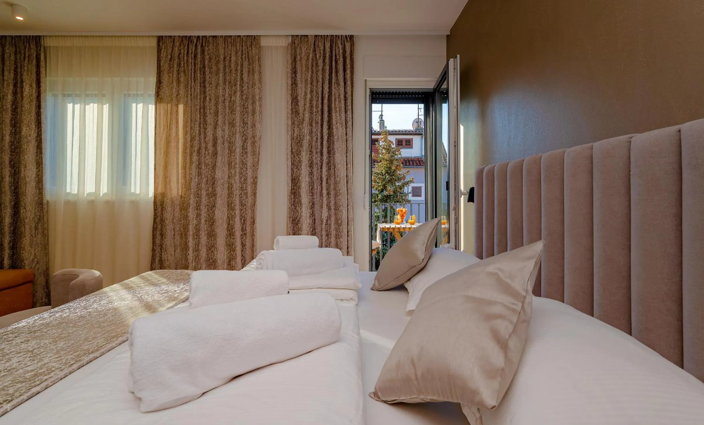 Bed in Seven Seas Residence