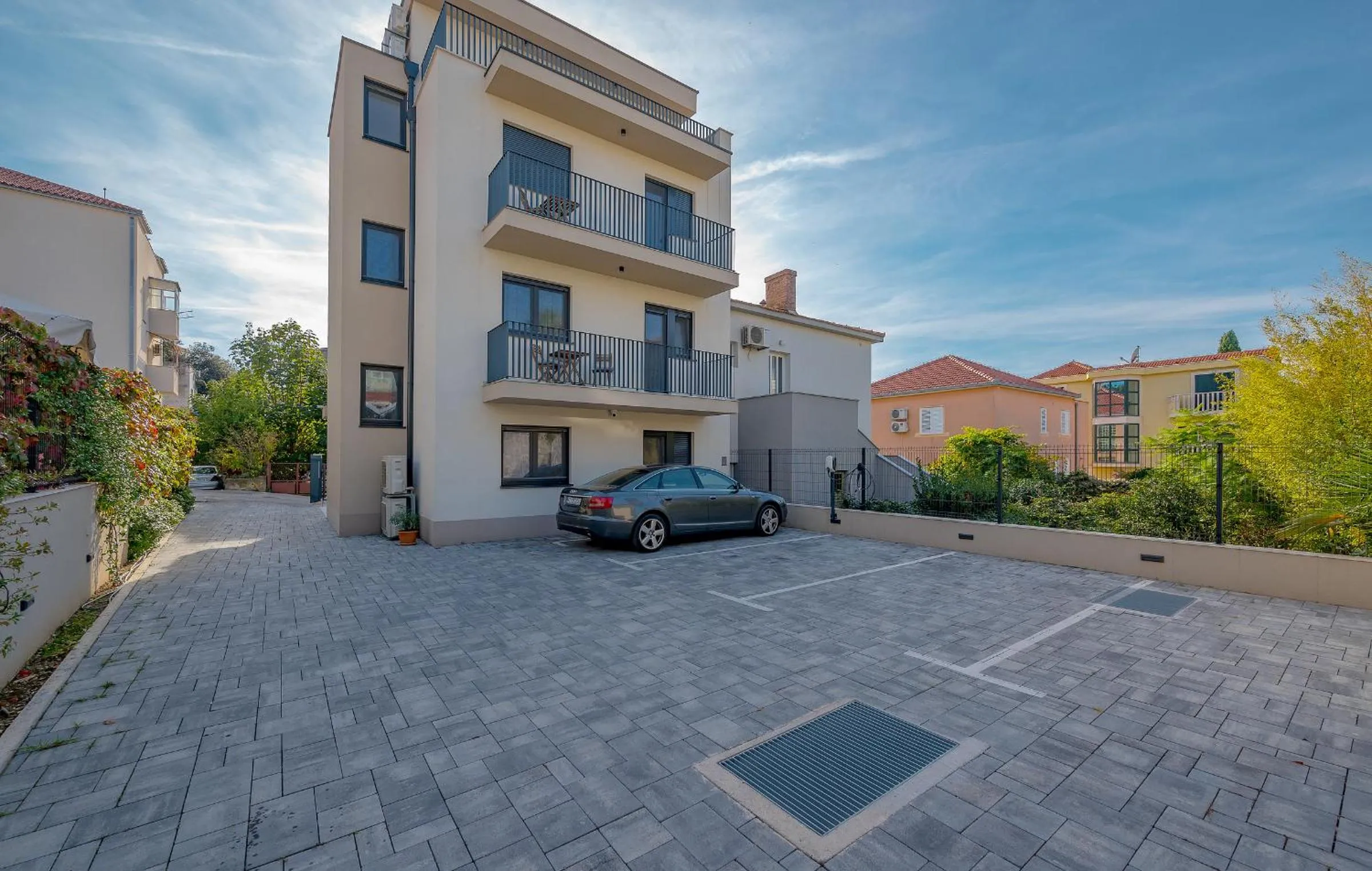 Property building in Seven Seas Residence