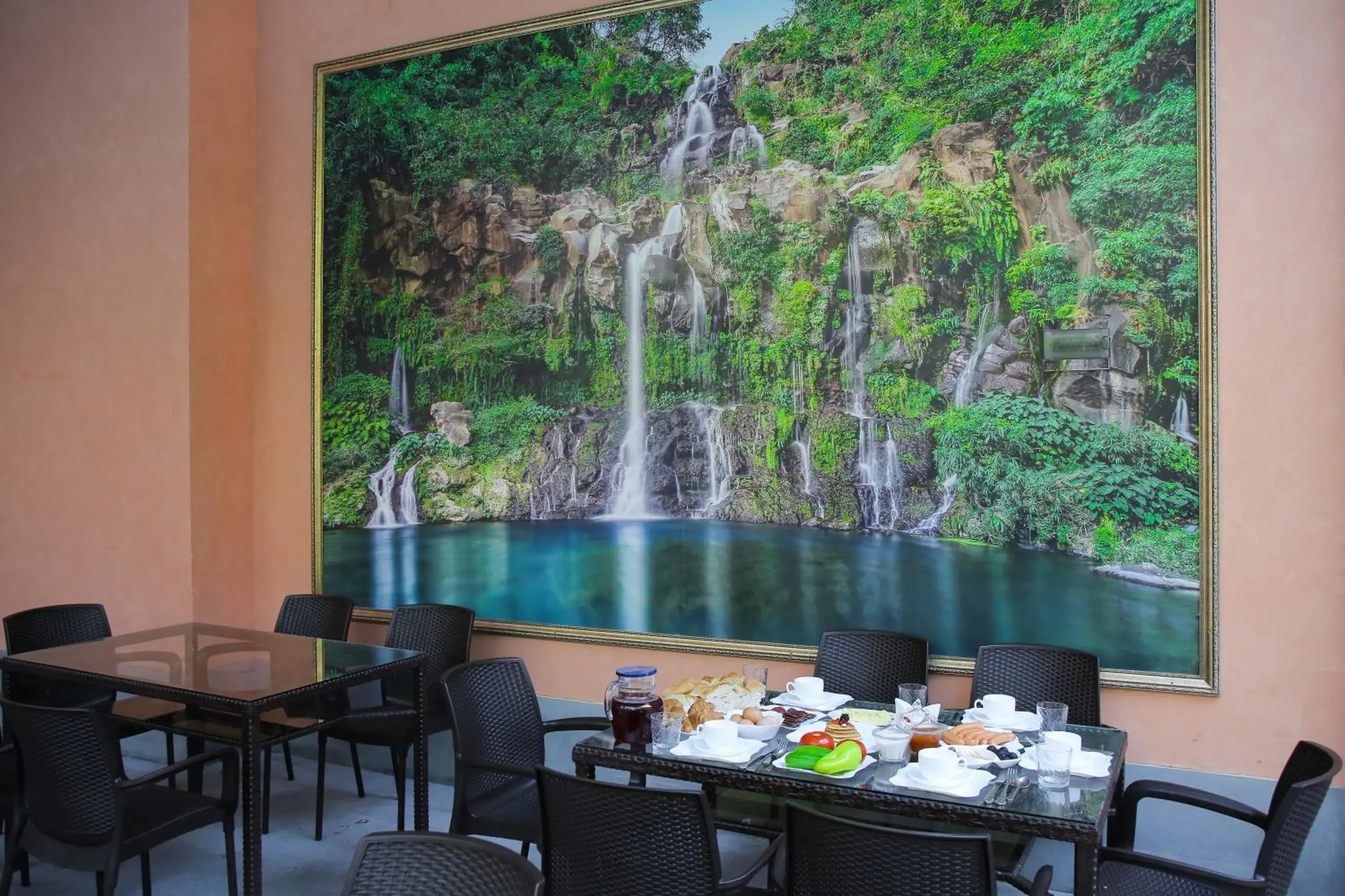 Breakfast in Red Hotel Yerevan Center Breakfast in Red Hotel Yerevan Center