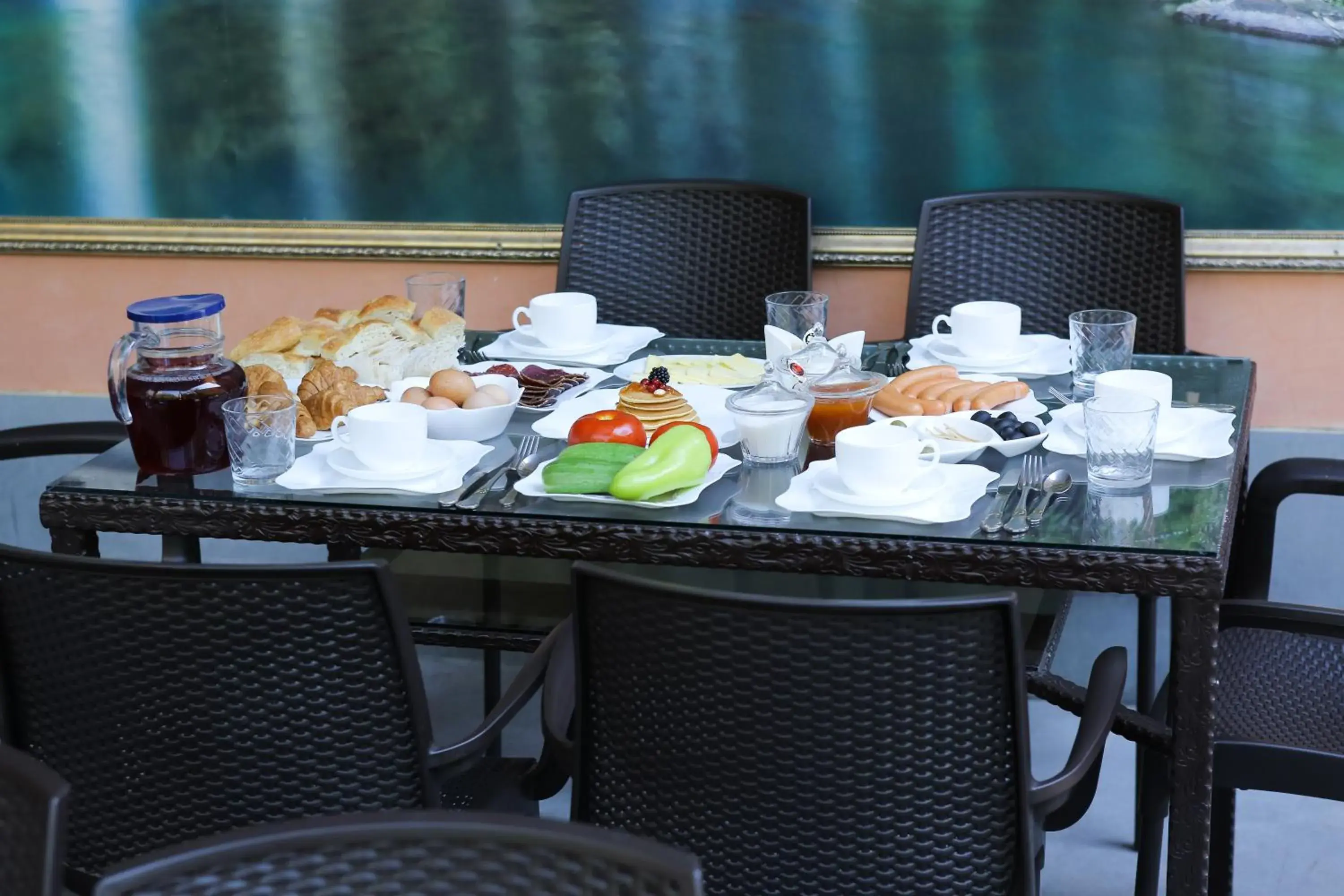 Breakfast in Red Hotel Yerevan Center Breakfast in Red Hotel Yerevan Center