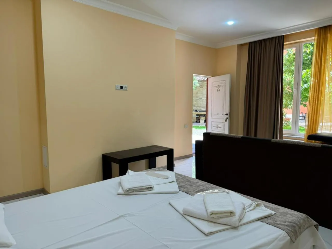 Bedroom, Bed in Red Hotel Yerevan Center