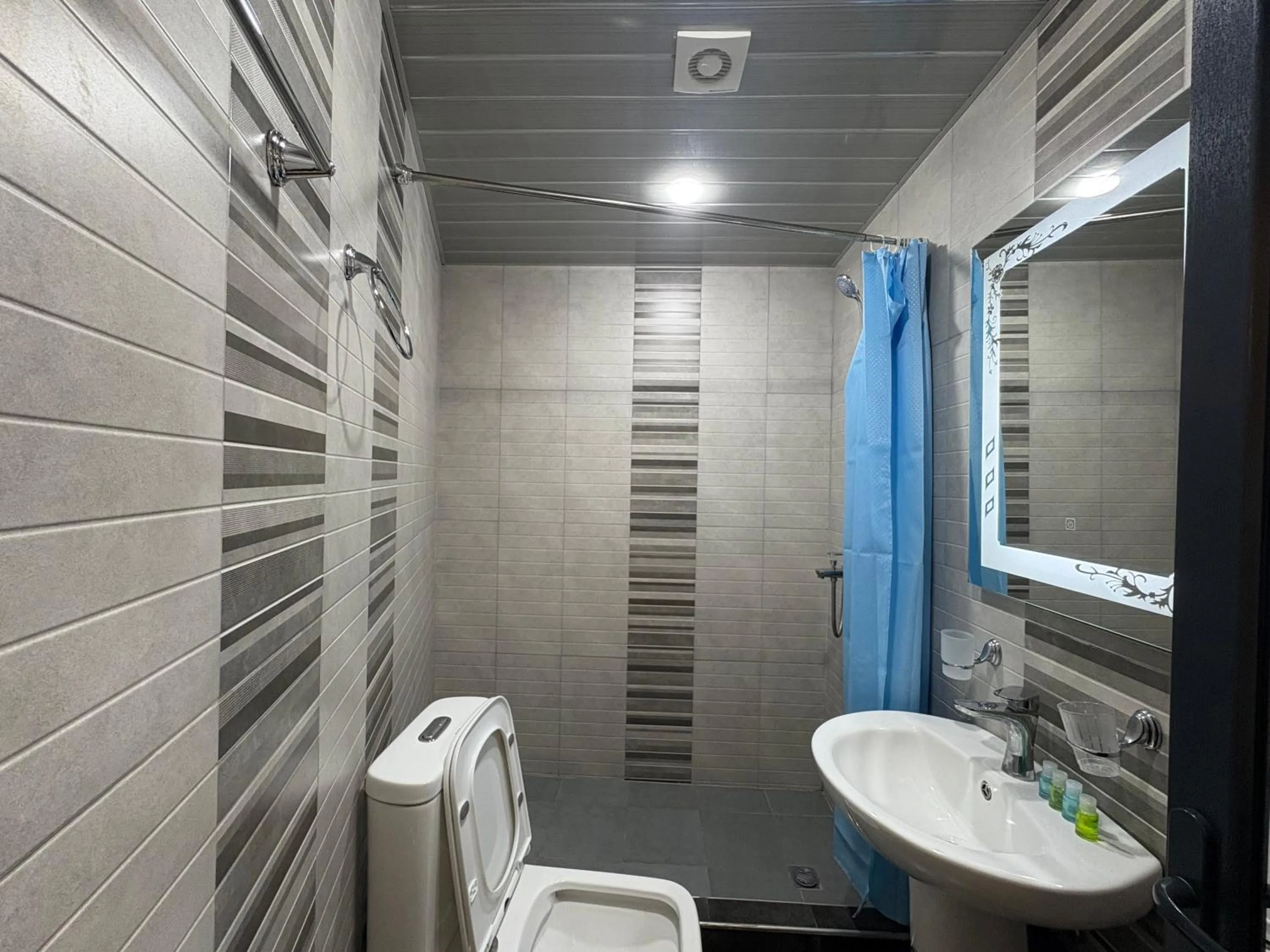 Shower in Red Hotel Yerevan Center