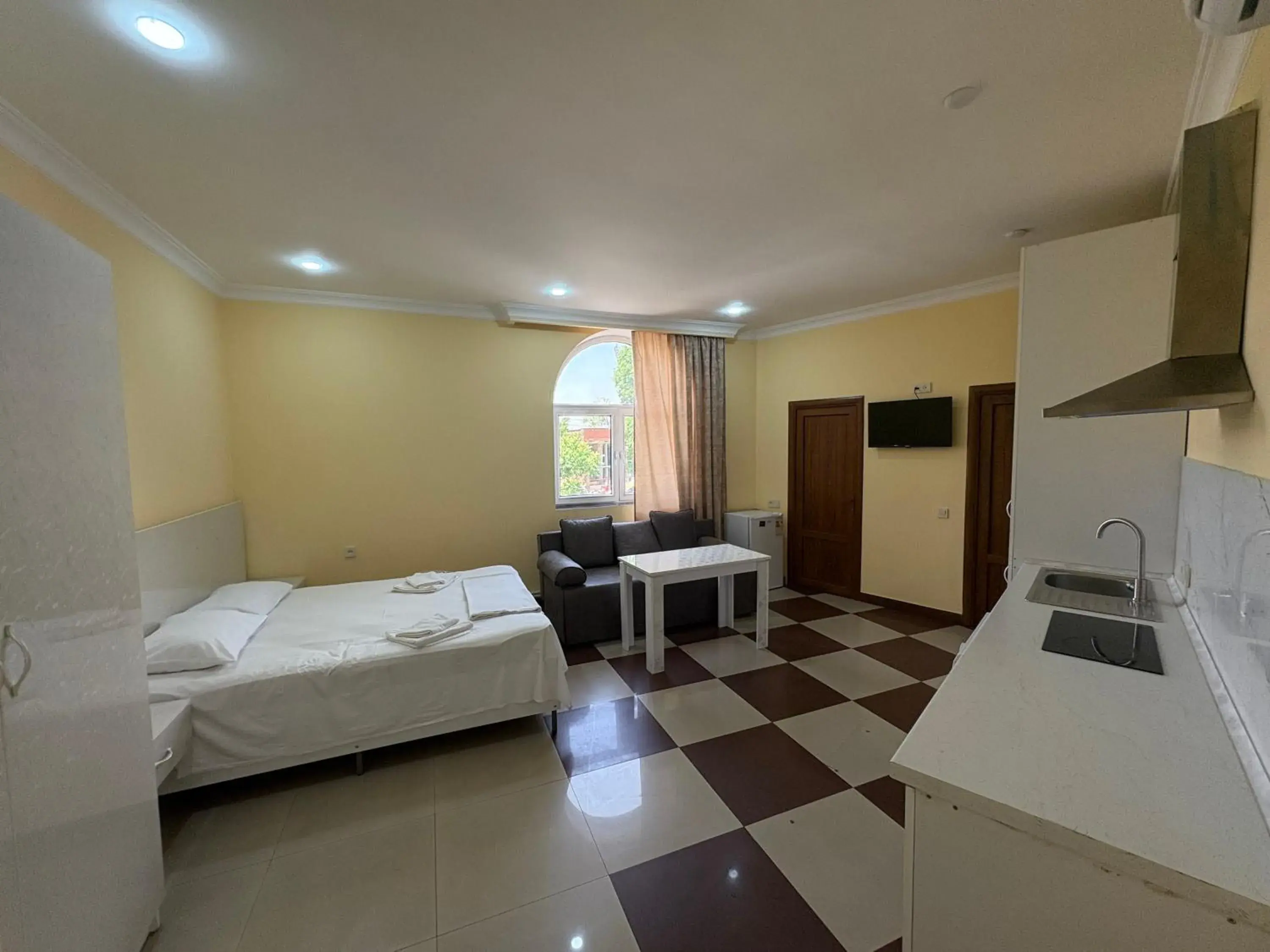 Deluxe Queen Studio in Red Hotel Yerevan Center Deluxe Queen Studio in Red Hotel Yerevan Center