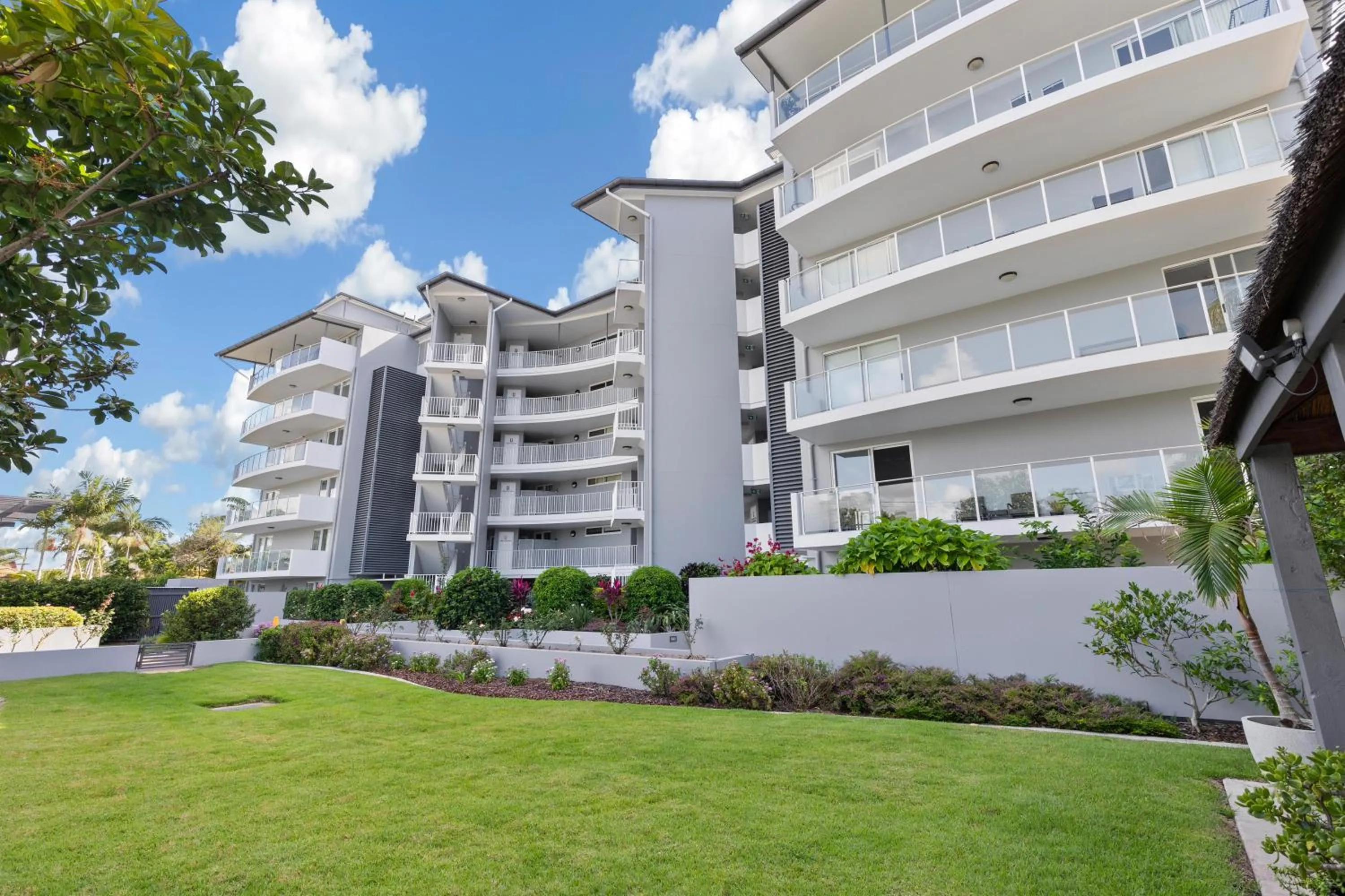 Property building in Tingeera Beachfront Apartments