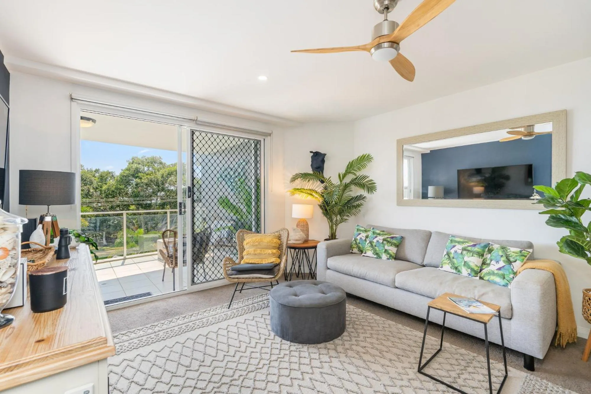 Patio in Tingeera Beachfront Apartments