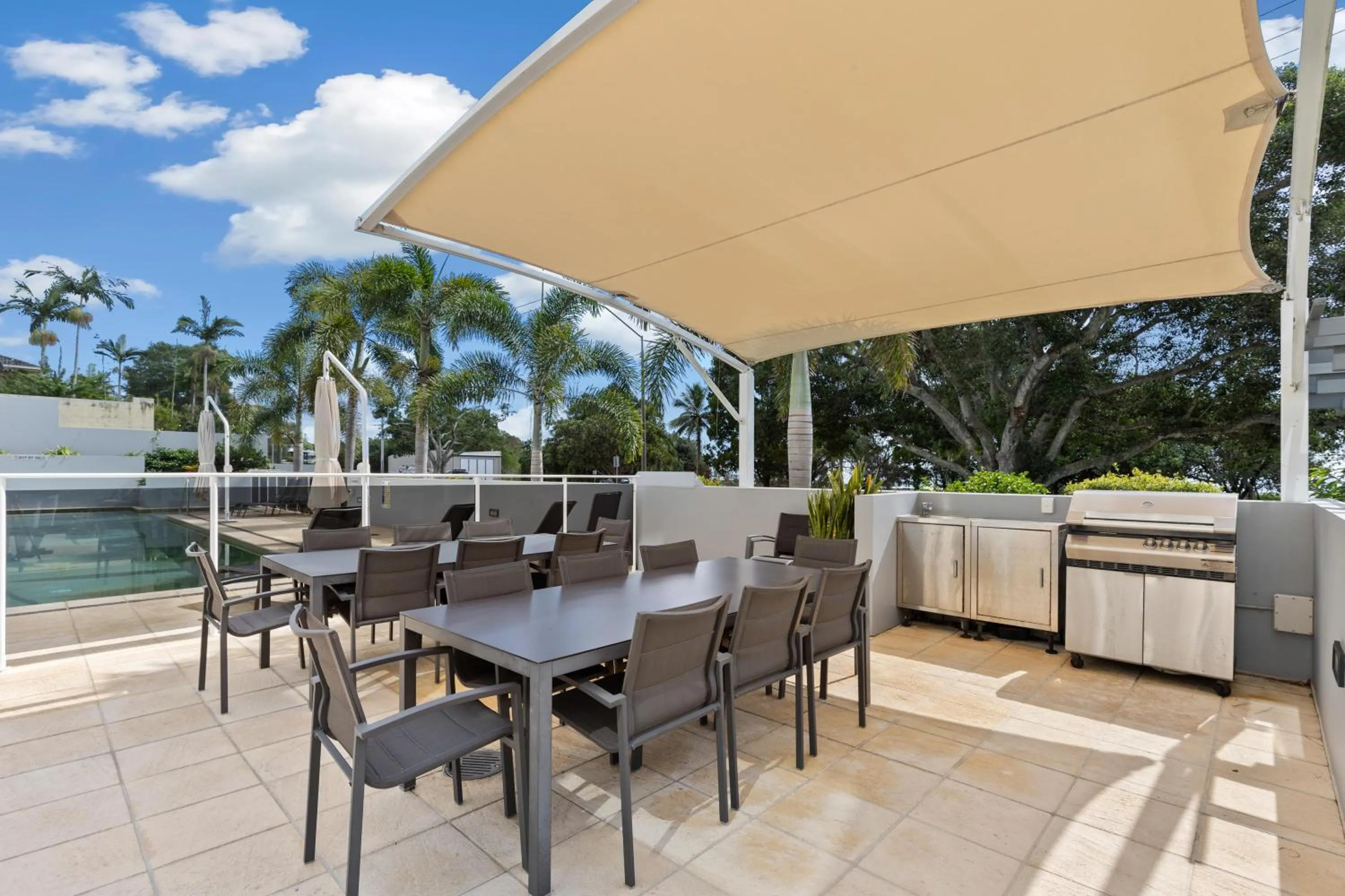 Tingeera Beachfront Apartments