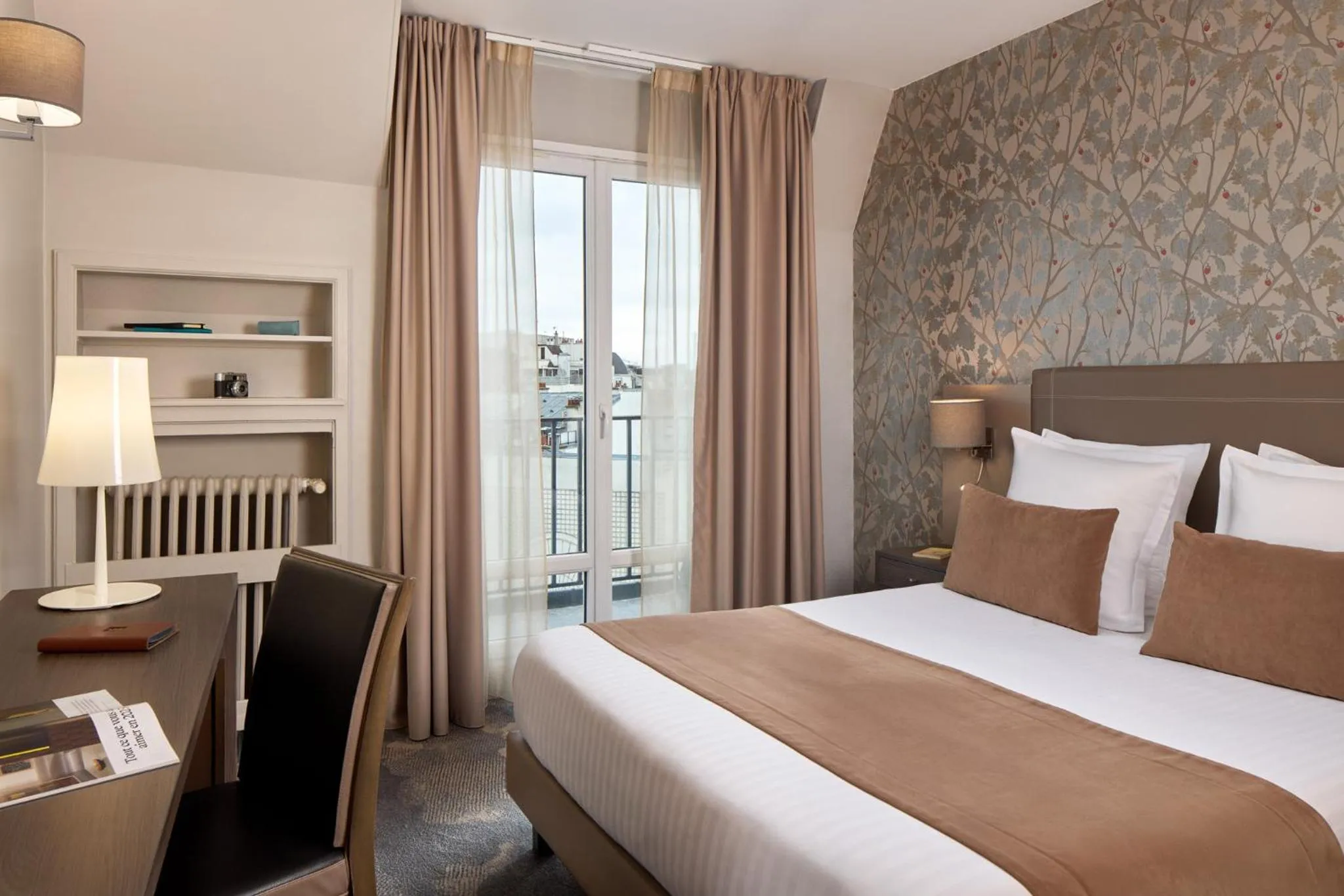 Bedroom, Bed in Timhotel Opéra Blanche Fontaine