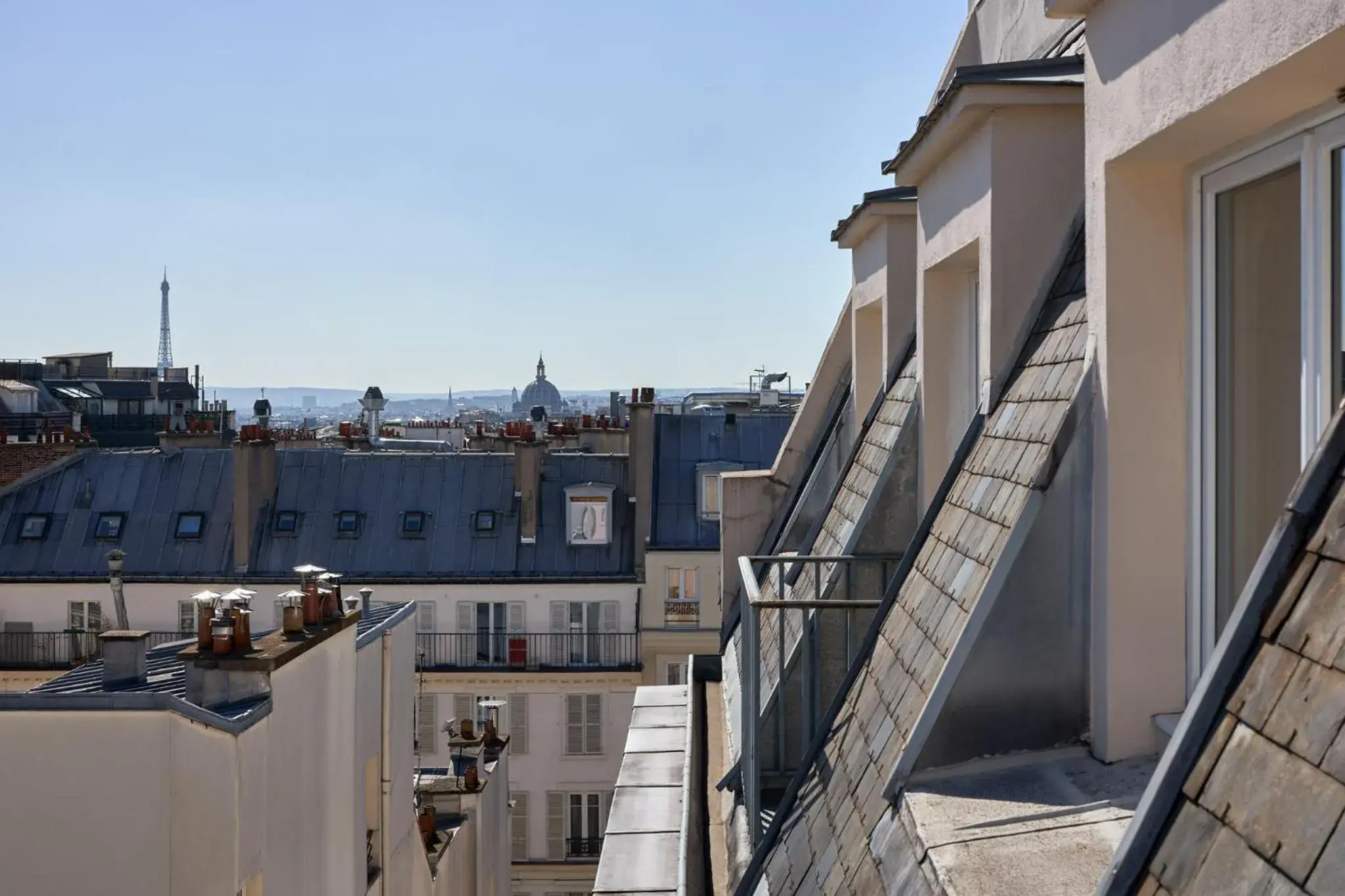 View (from property/room) in Timhotel Opéra Blanche Fontaine View (from property/room) in Timhotel Opéra Blanche Fontaine