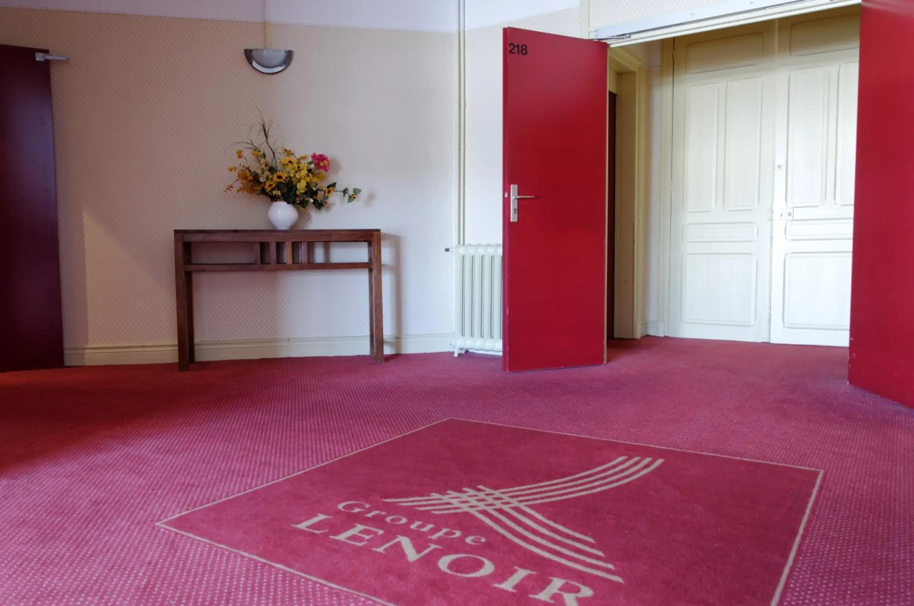 Lobby or reception in Hotel Regina & Spa Lobby or reception in Hotel Regina & Spa