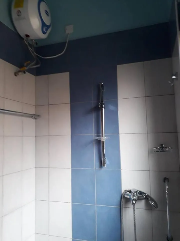 Shower in Egret Pilgrims Inn