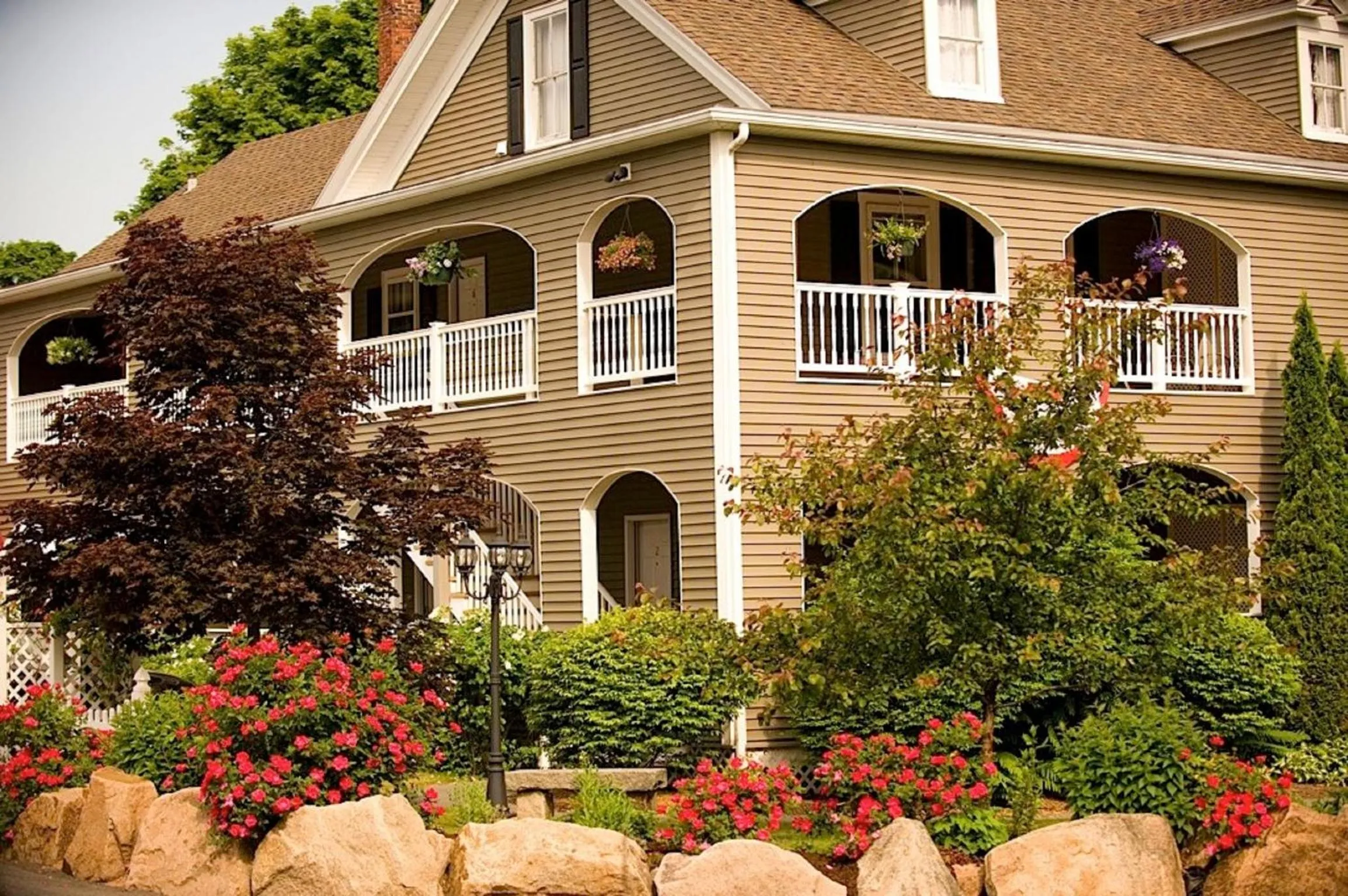 Property building in Bar Harbor Manor