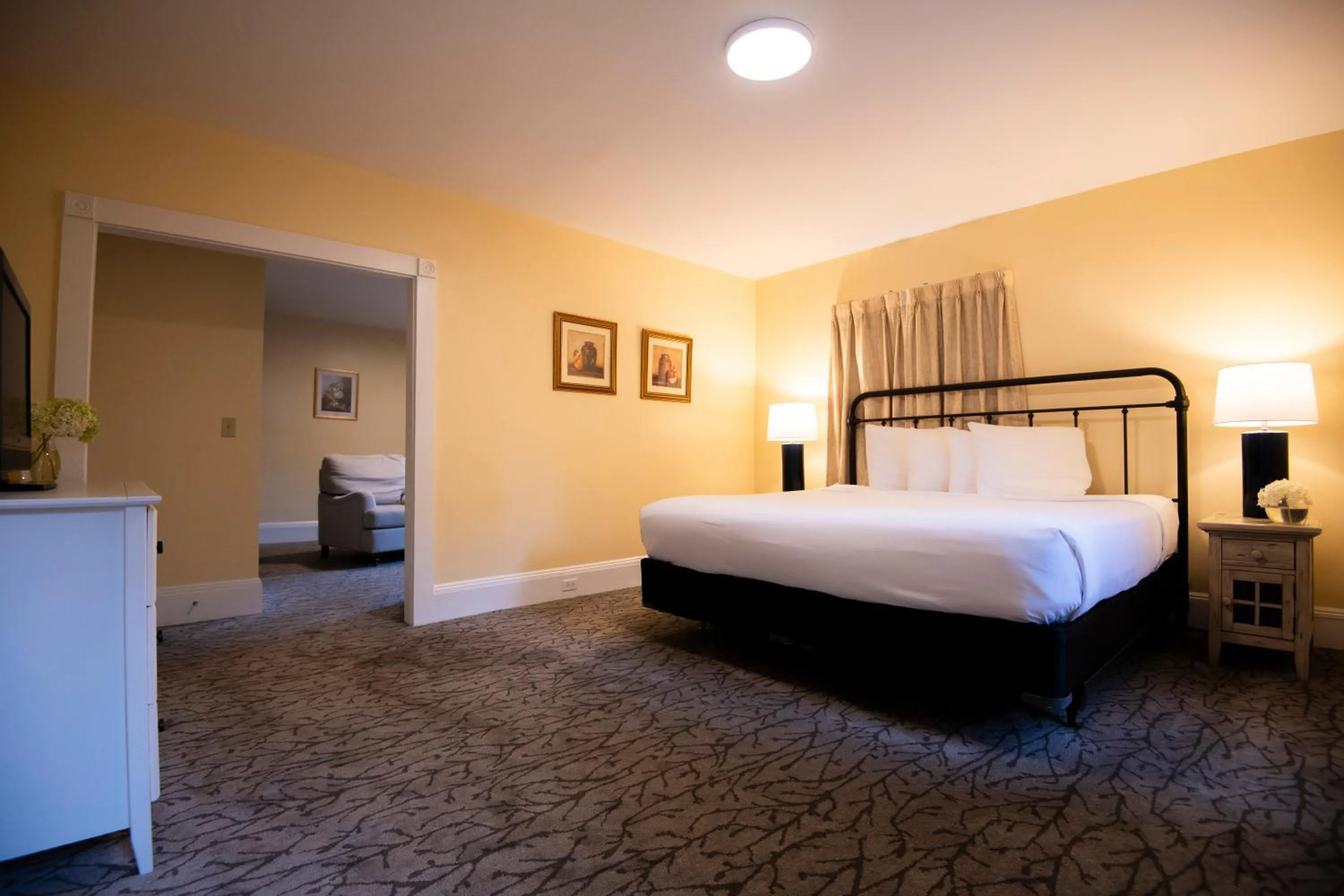 Bed in Bar Harbor Manor