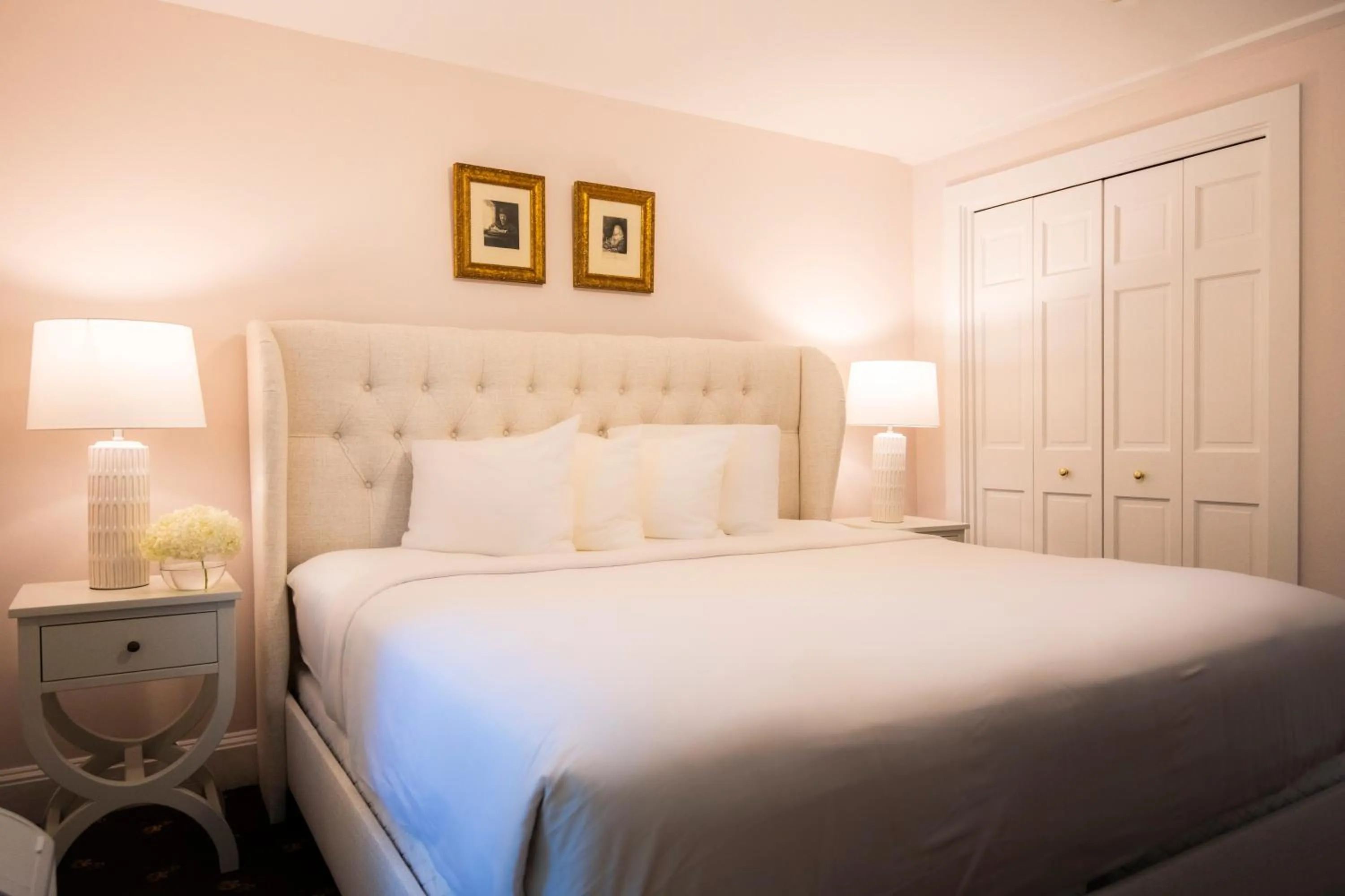 Bed in Bar Harbor Manor