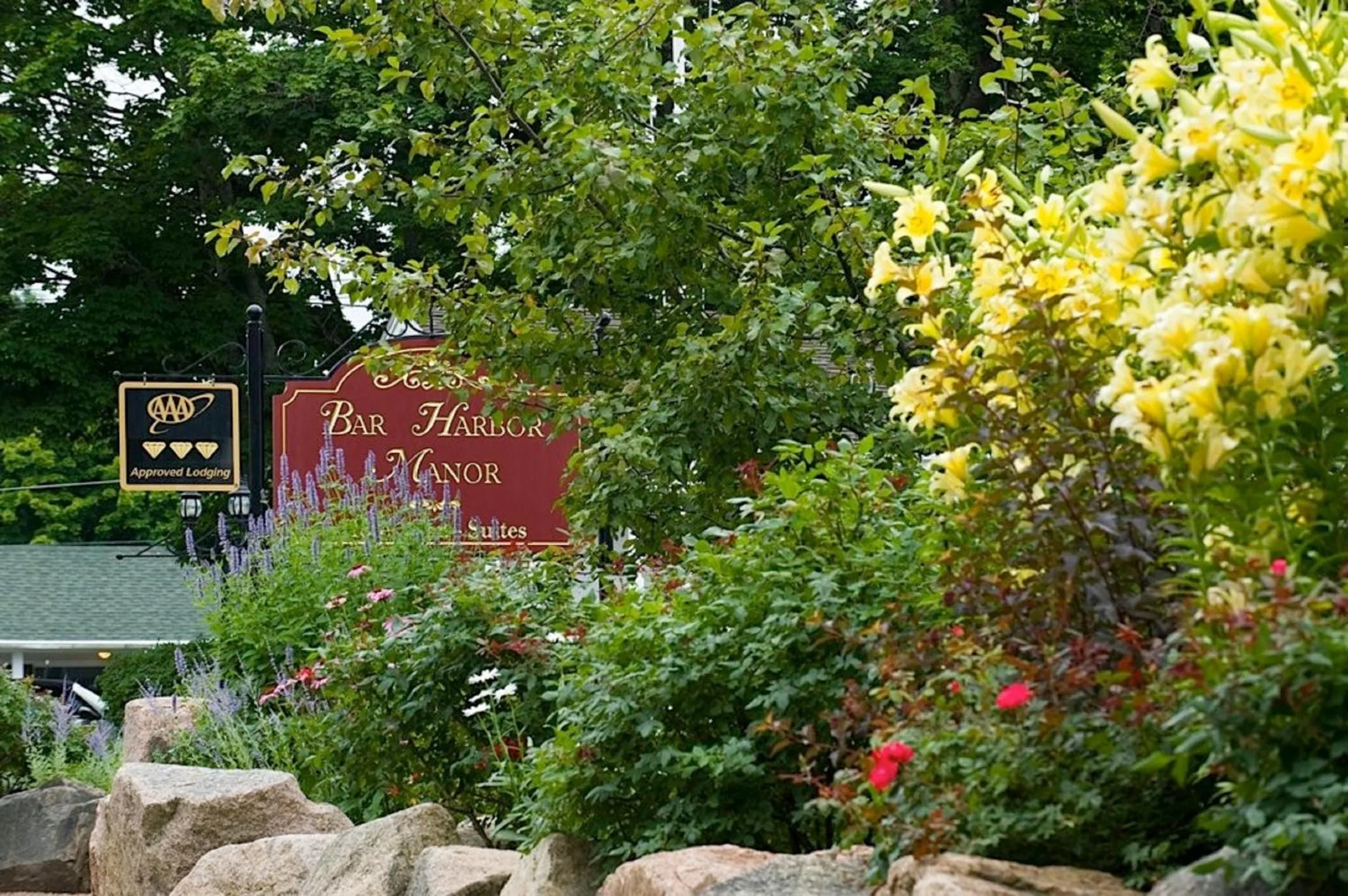 Property logo or sign in Bar Harbor Manor