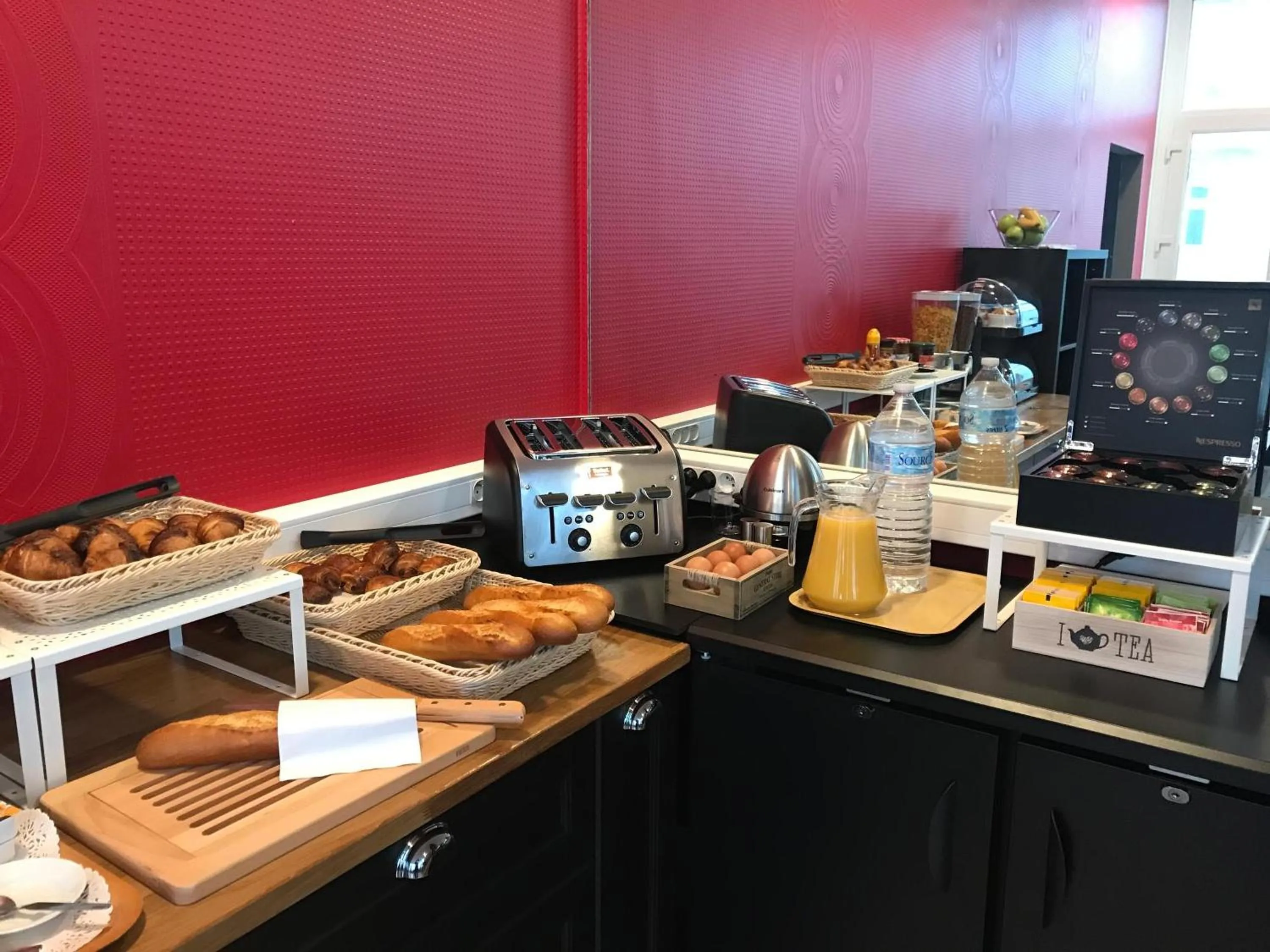 Buffet breakfast in Hotel De L'Europe