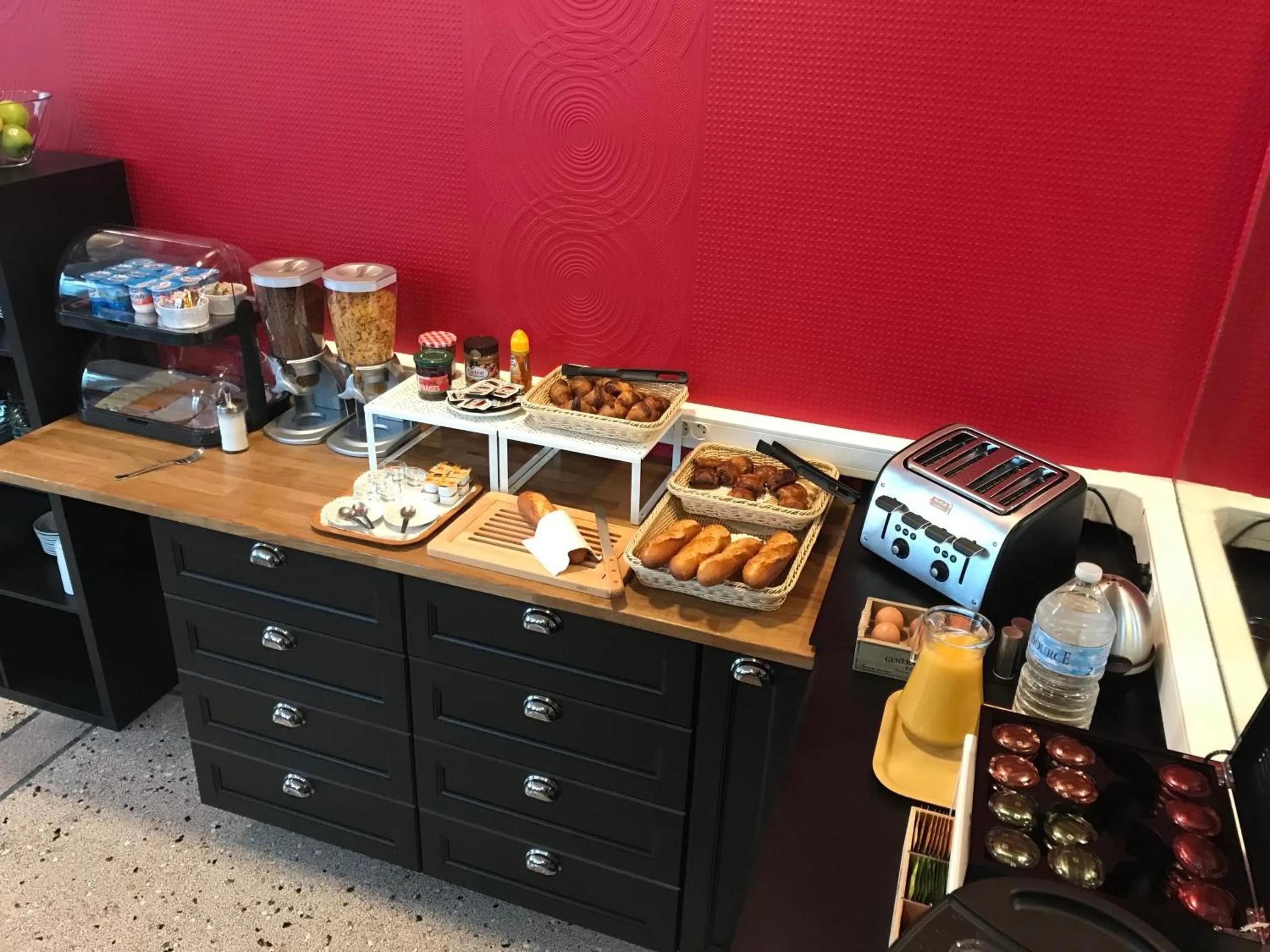 Buffet breakfast in Hotel De L'Europe