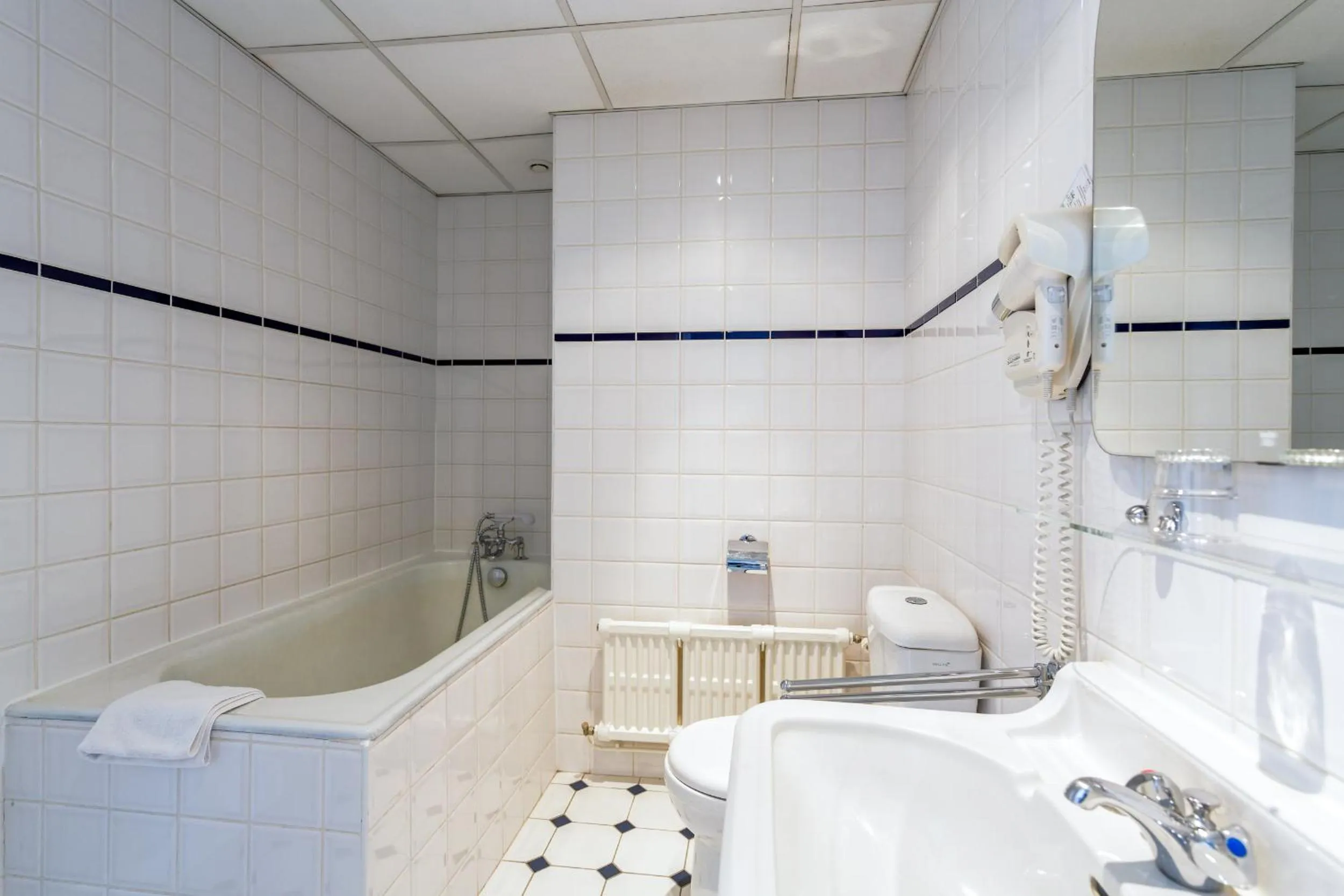 Bathroom in Hotel De L'Europe