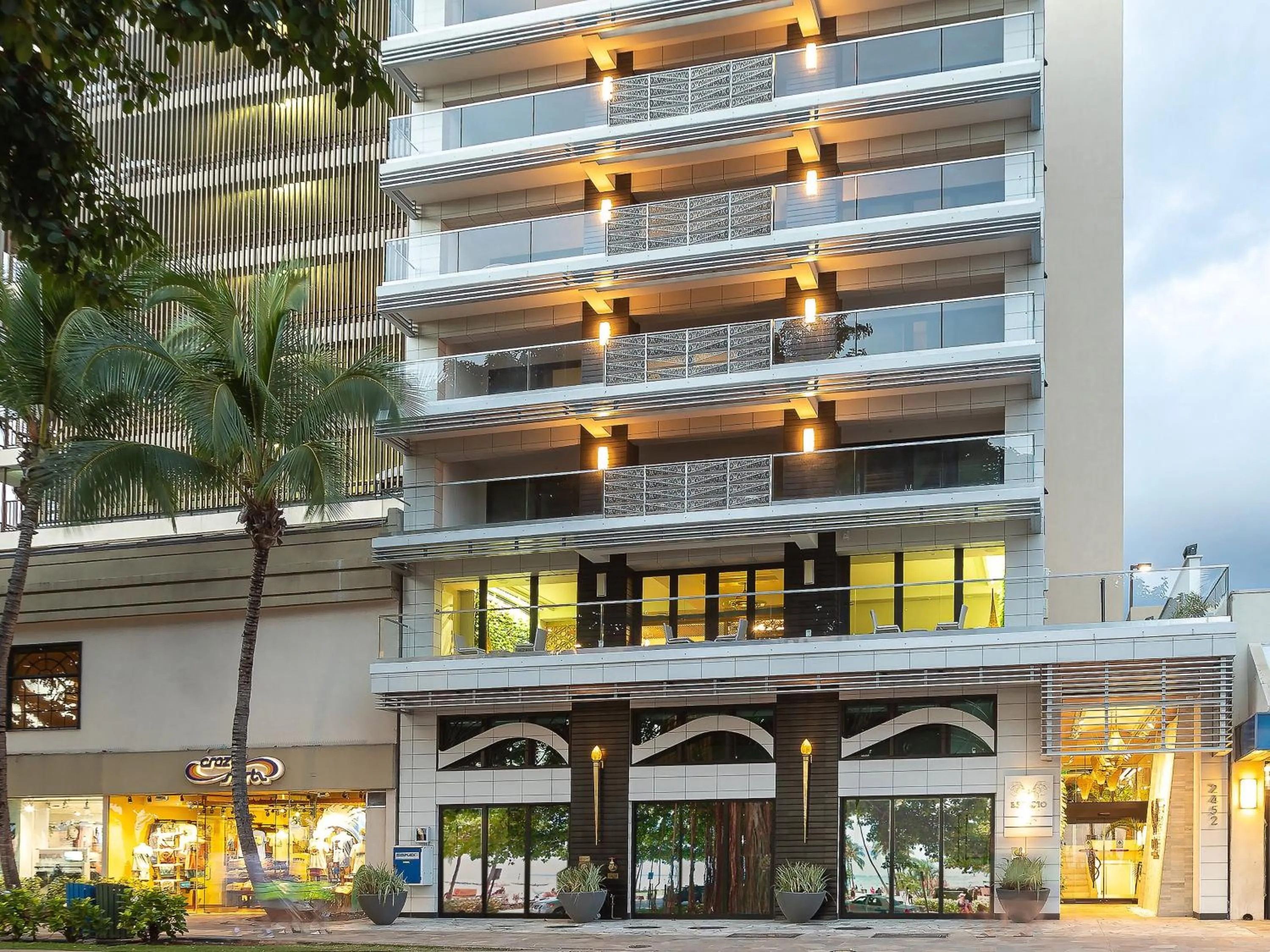 Property building in ESPACIO THE JEWEL OF WAIKIKI