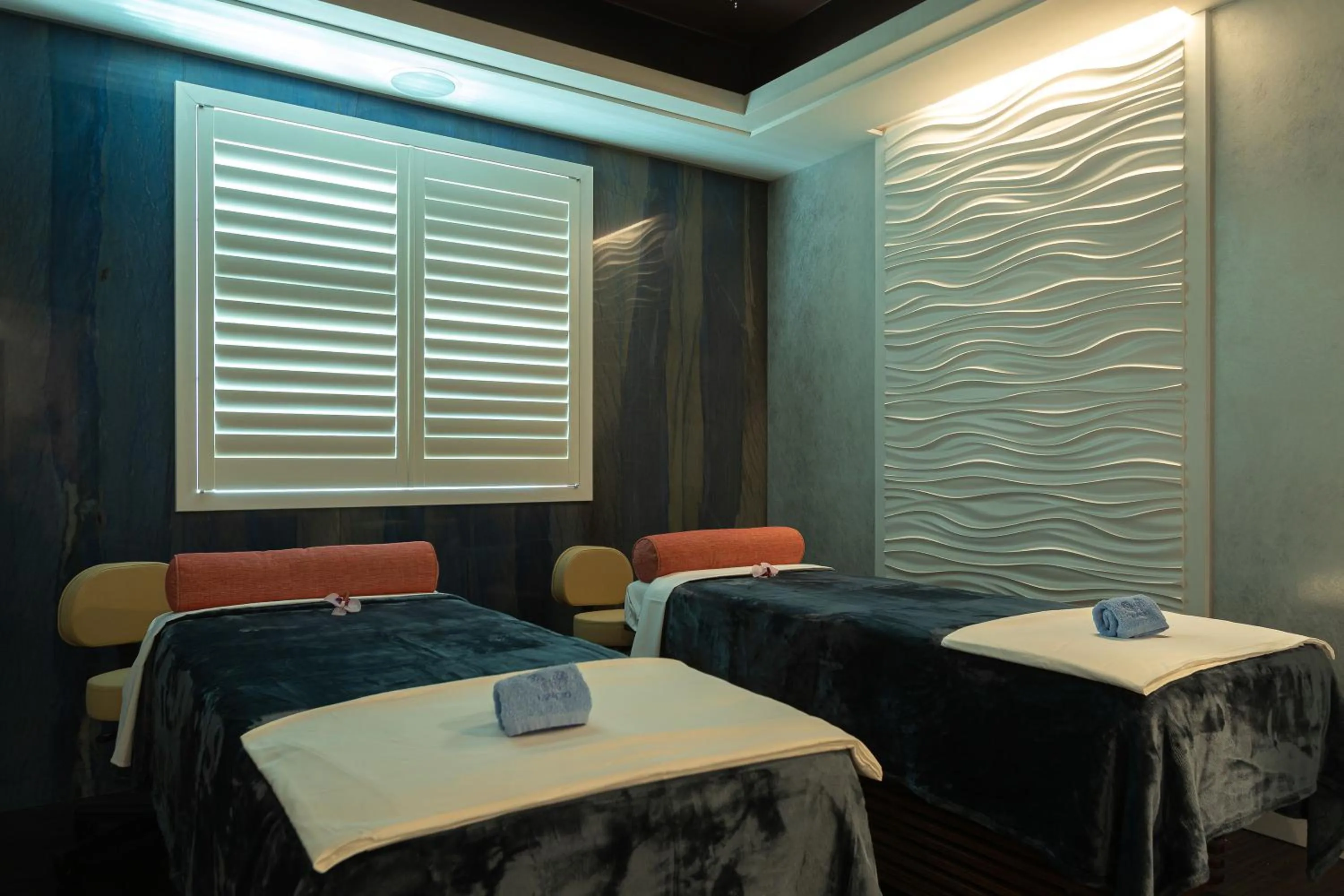 Massage in ESPACIO THE JEWEL OF WAIKIKI