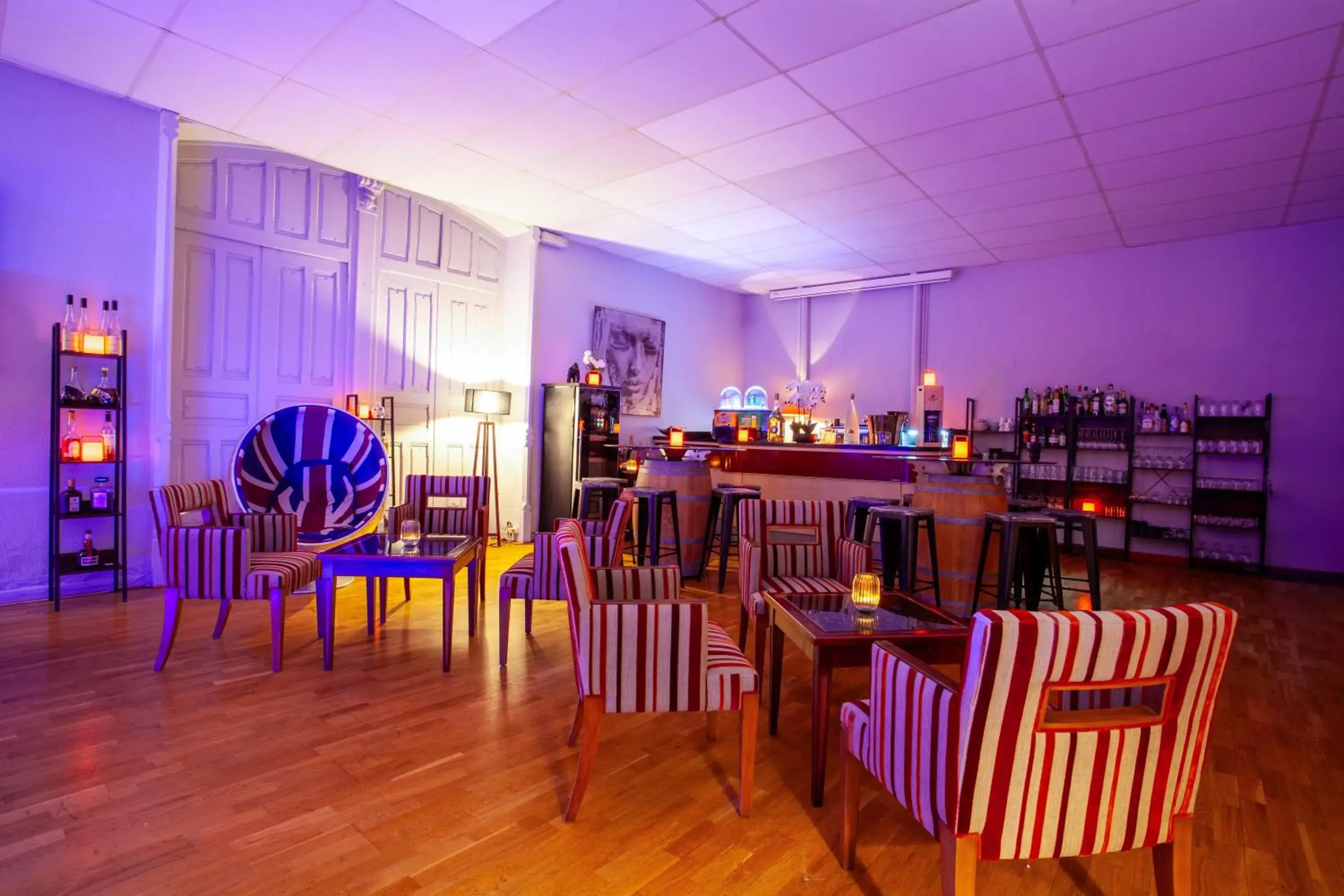 Lounge or bar in Providence Hotel Lounge or bar in Providence Hotel