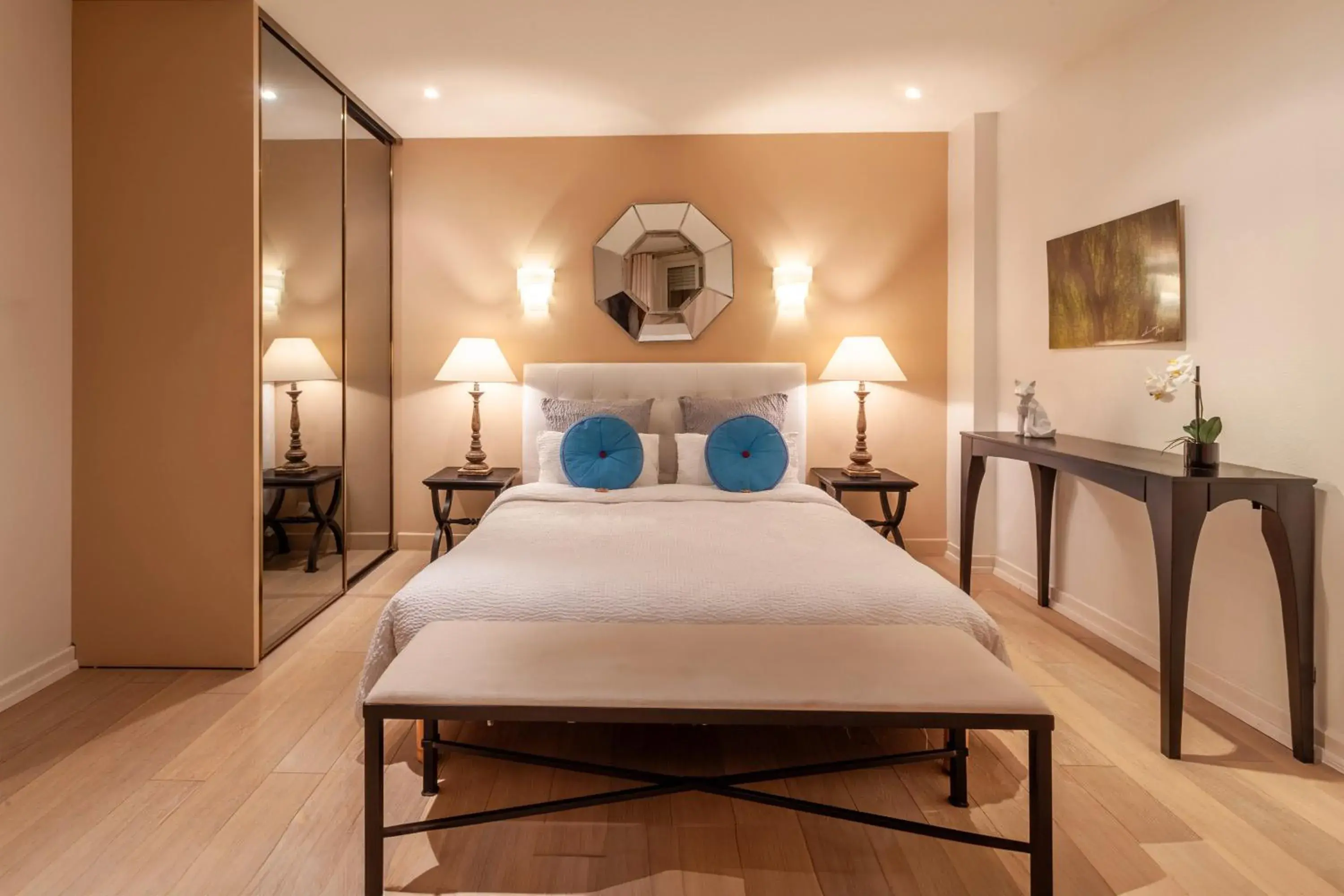 Bed in Providence Hotel Bed in Providence Hotel