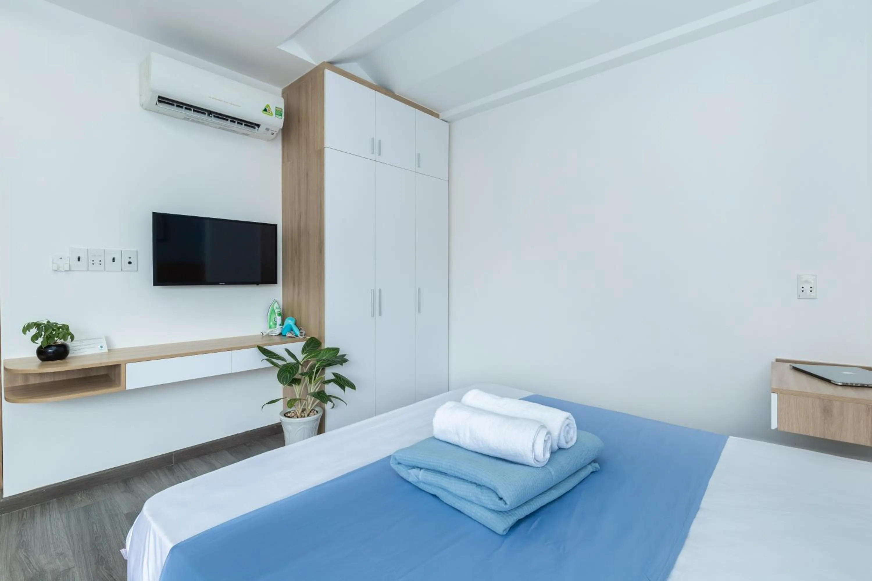 Photo of the whole room, Bed in Cozrum Homes Citi Town