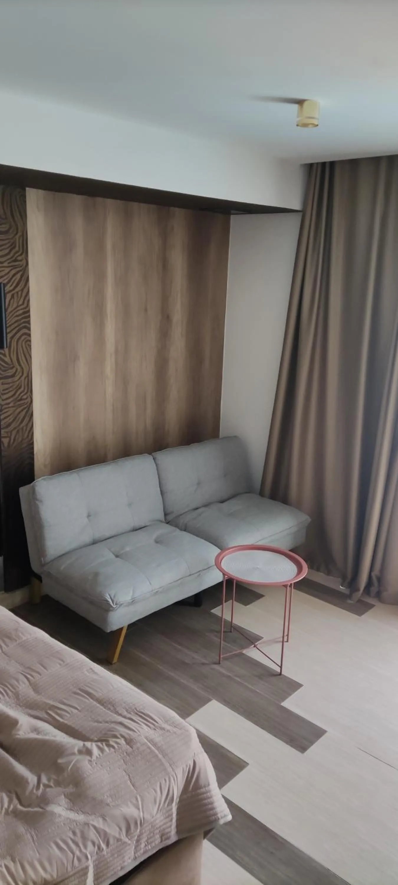 Seating area in Garden Lounge Hotel