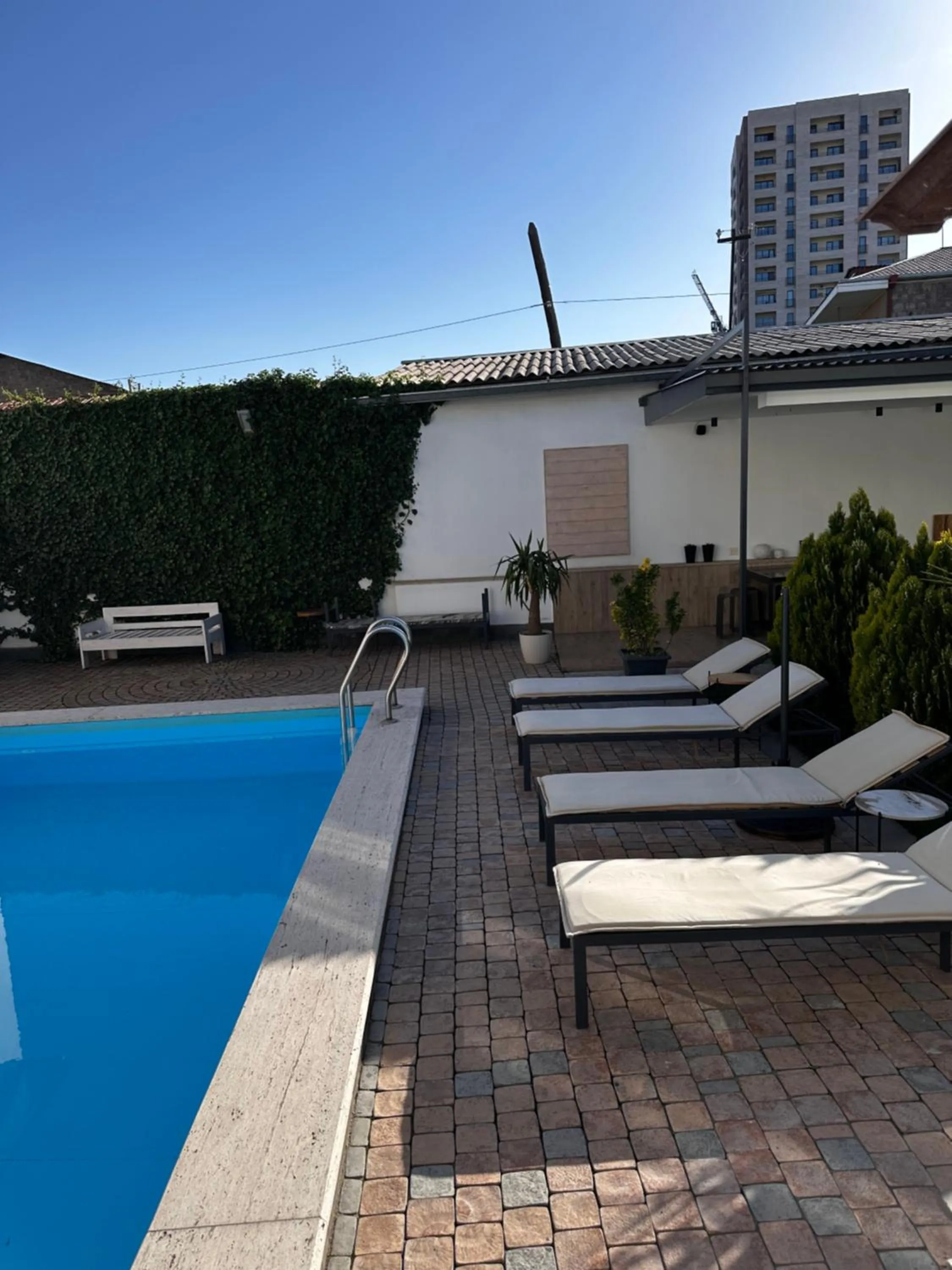 Day in Garden Lounge Hotel