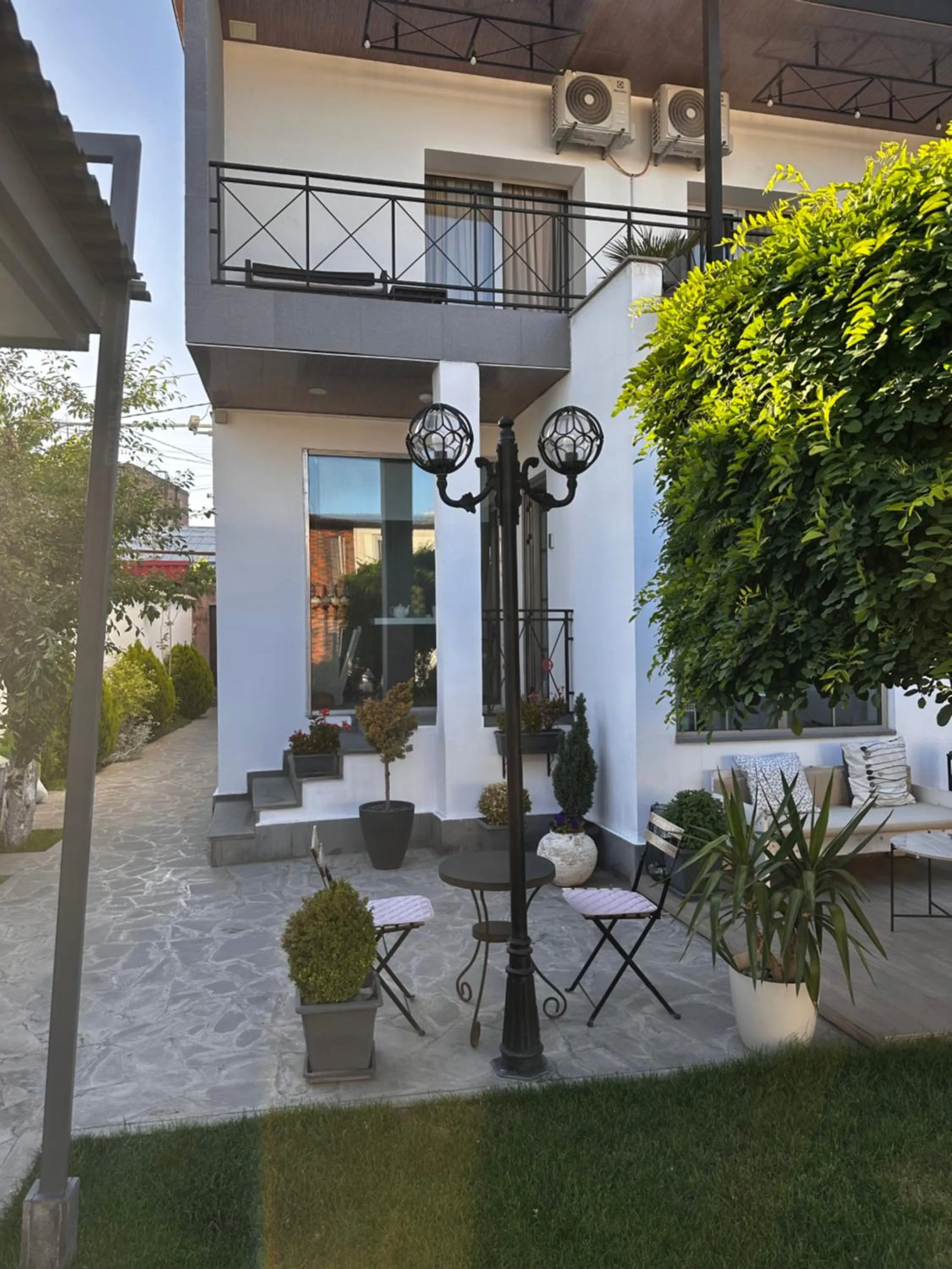 Property building in Garden Lounge Hotel